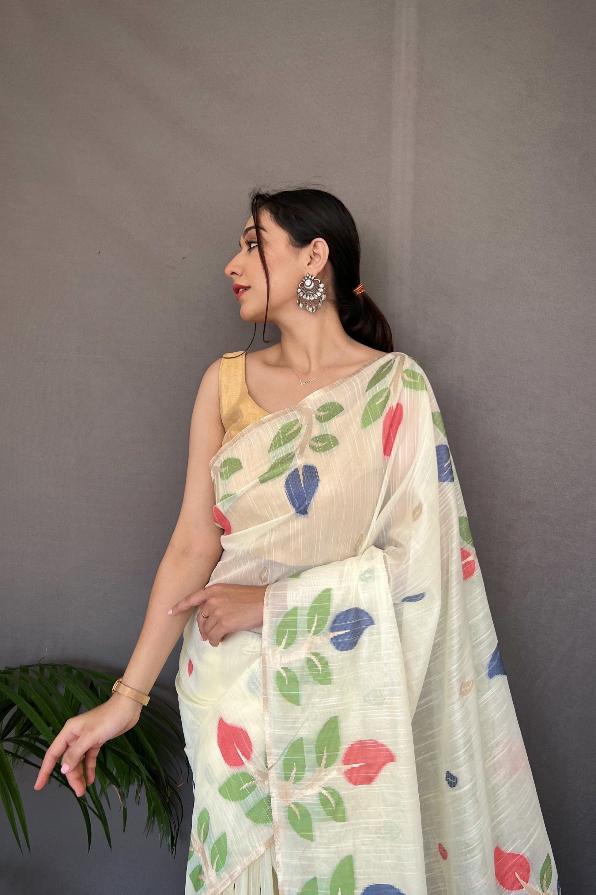 Spanish White Woven Cotton Jamdani Silk Saree