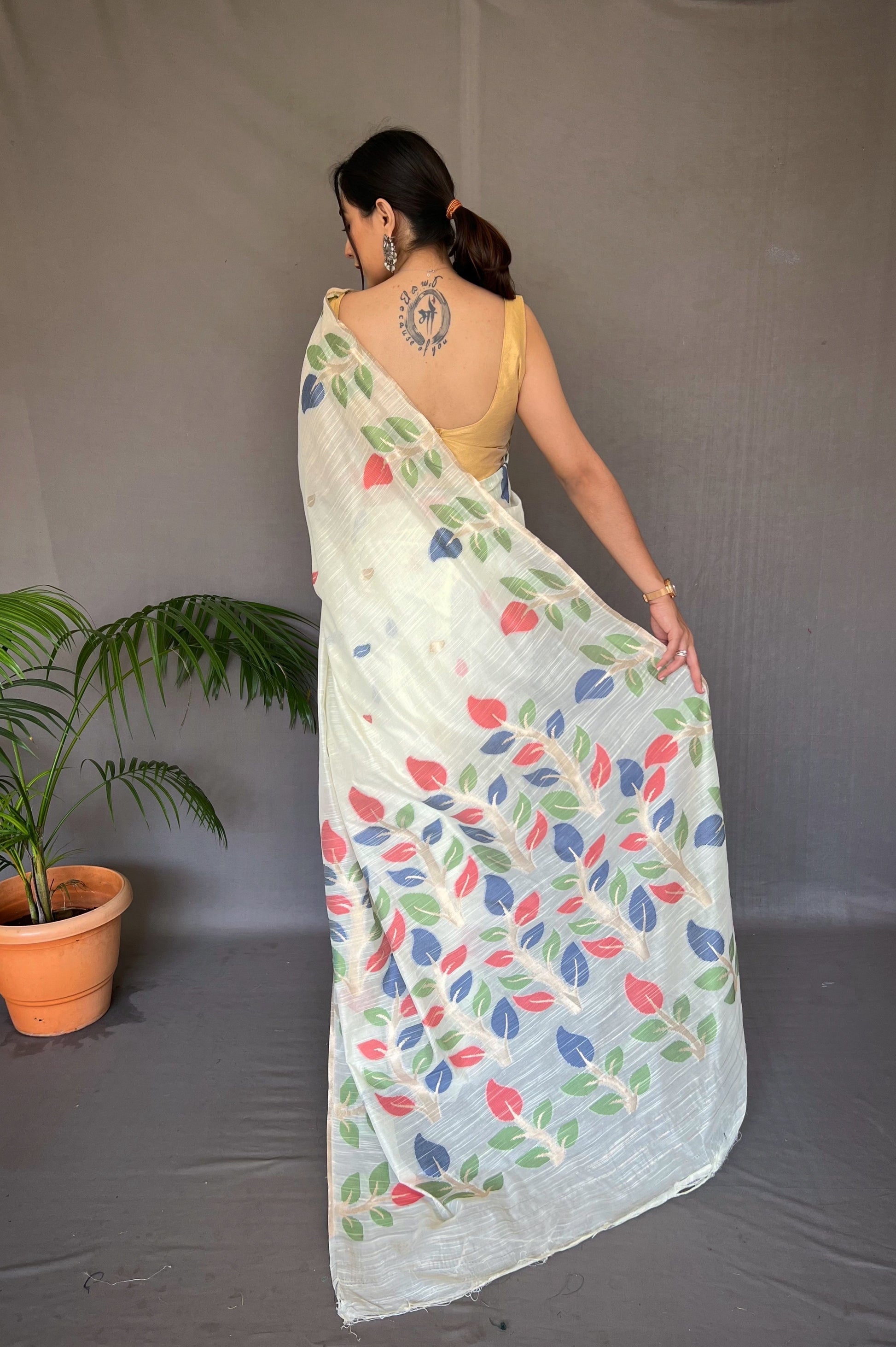 Spanish White Woven Cotton Jamdani Silk Saree