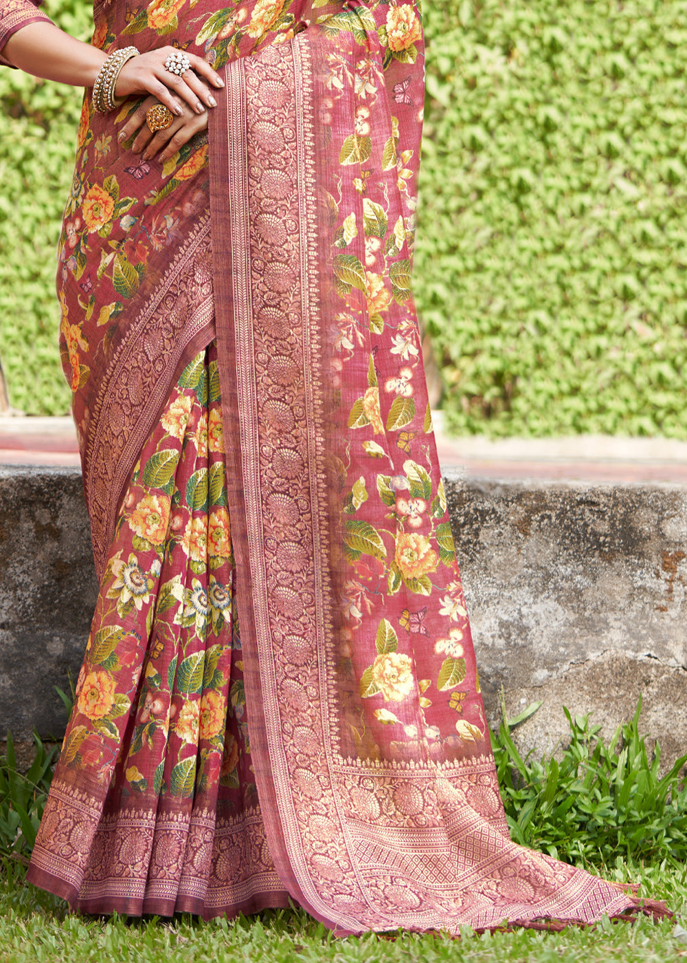 Contessa Maroon Linen Kalamkari Digital Print Saree