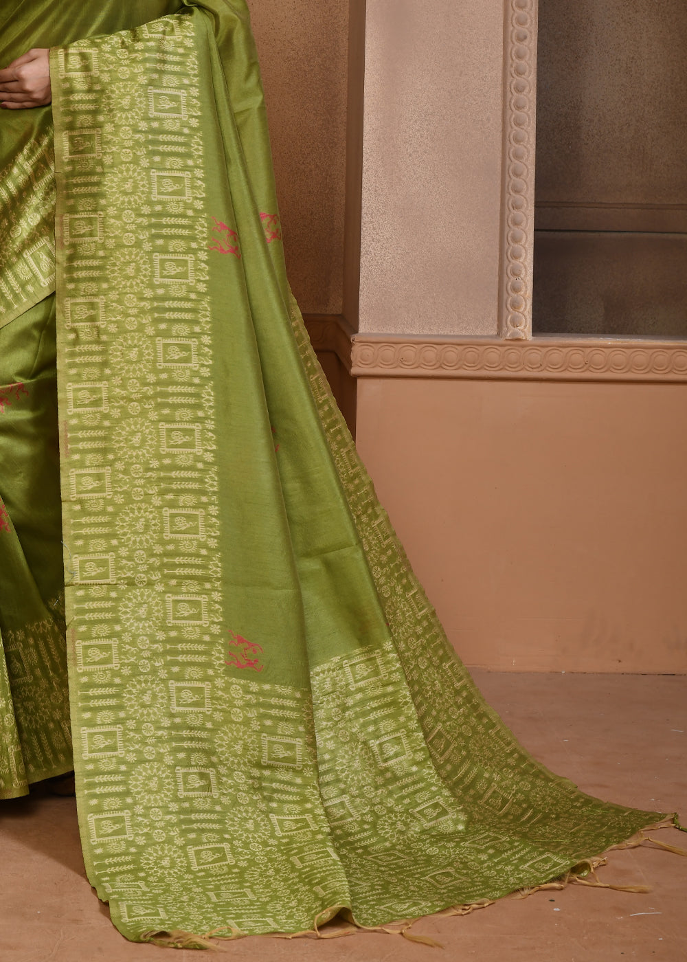 Crete Green Woven Textured Cotton Silk Saree