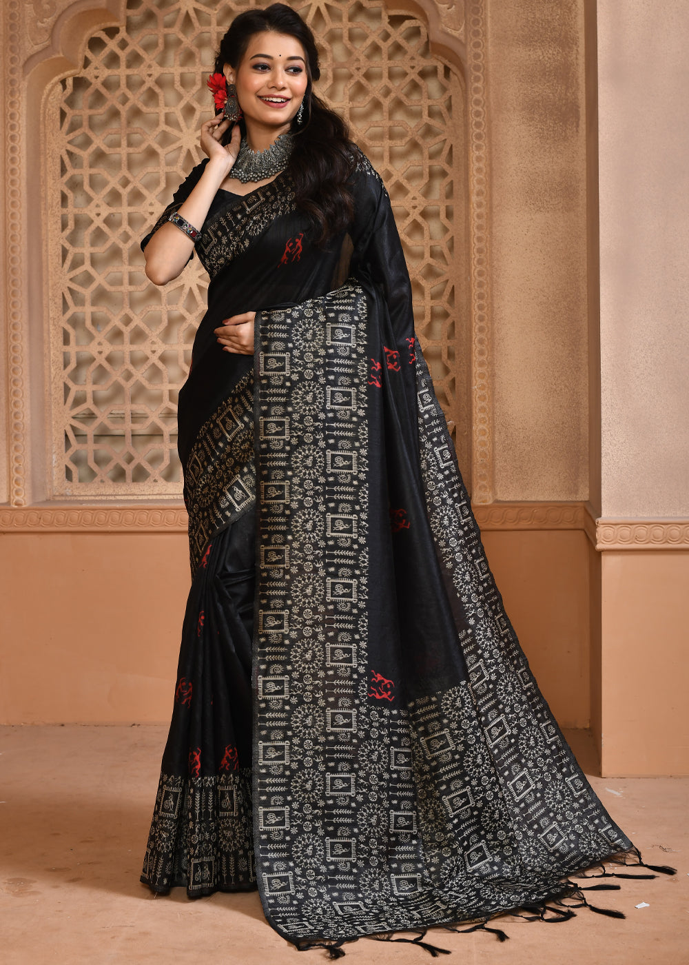 Kelp Black Woven Handloom Pure Cotton Saree