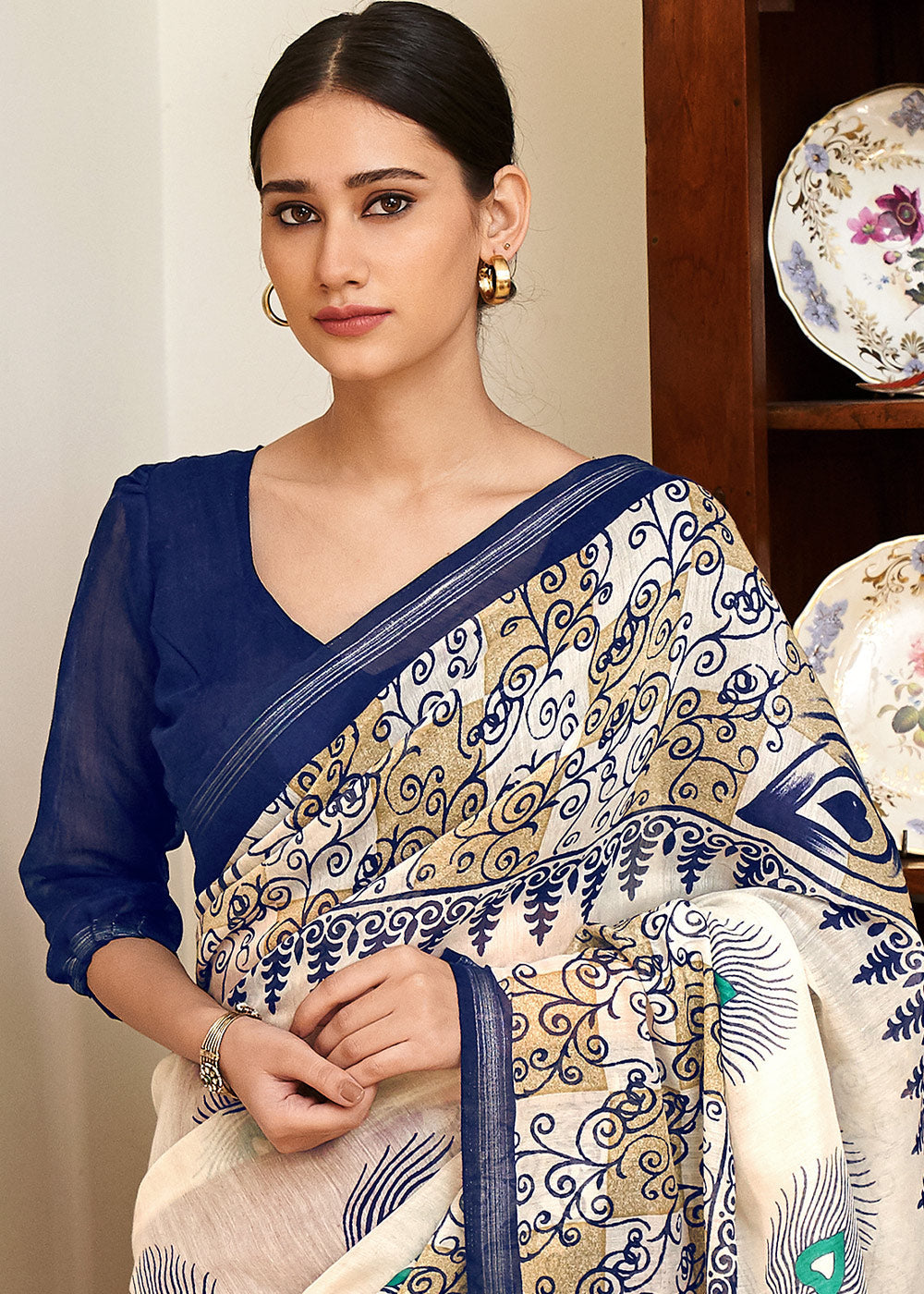 Sisal White Blue and Mroon Cotton Linen Batik Printed Saree