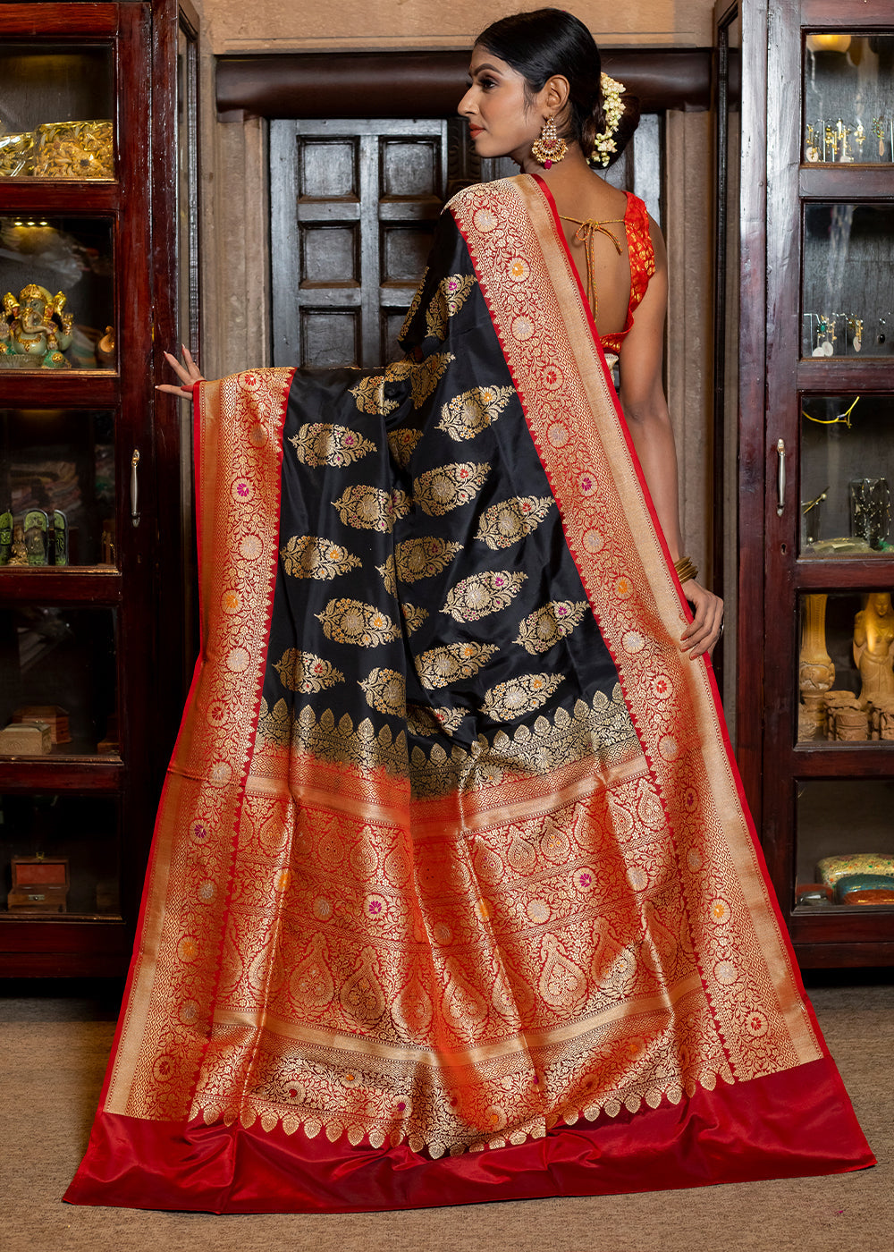 Dune Black Hand Woven Katan Pure Silk Saree