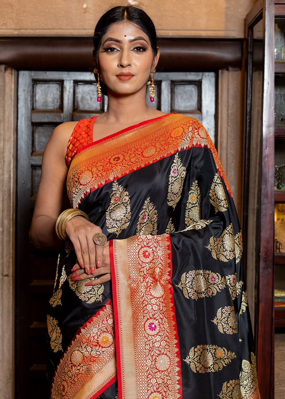 Dune Black Hand Woven Katan Pure Silk Saree