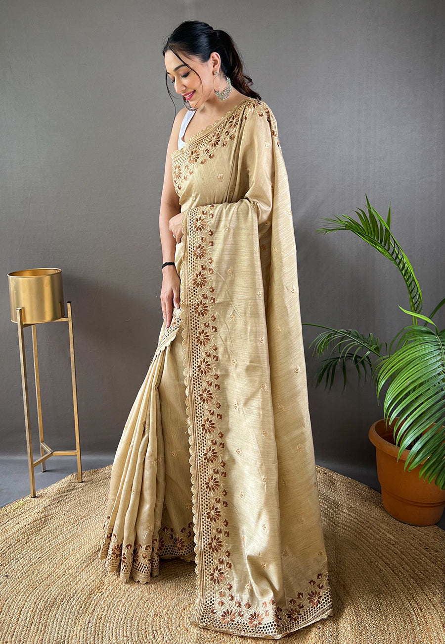 Yuma Cream Embroidered Tussar Silk Silk Saree