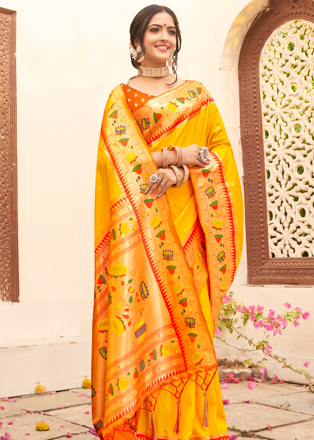 Paris Daisy Yellow Woven Paithani Silk Saree