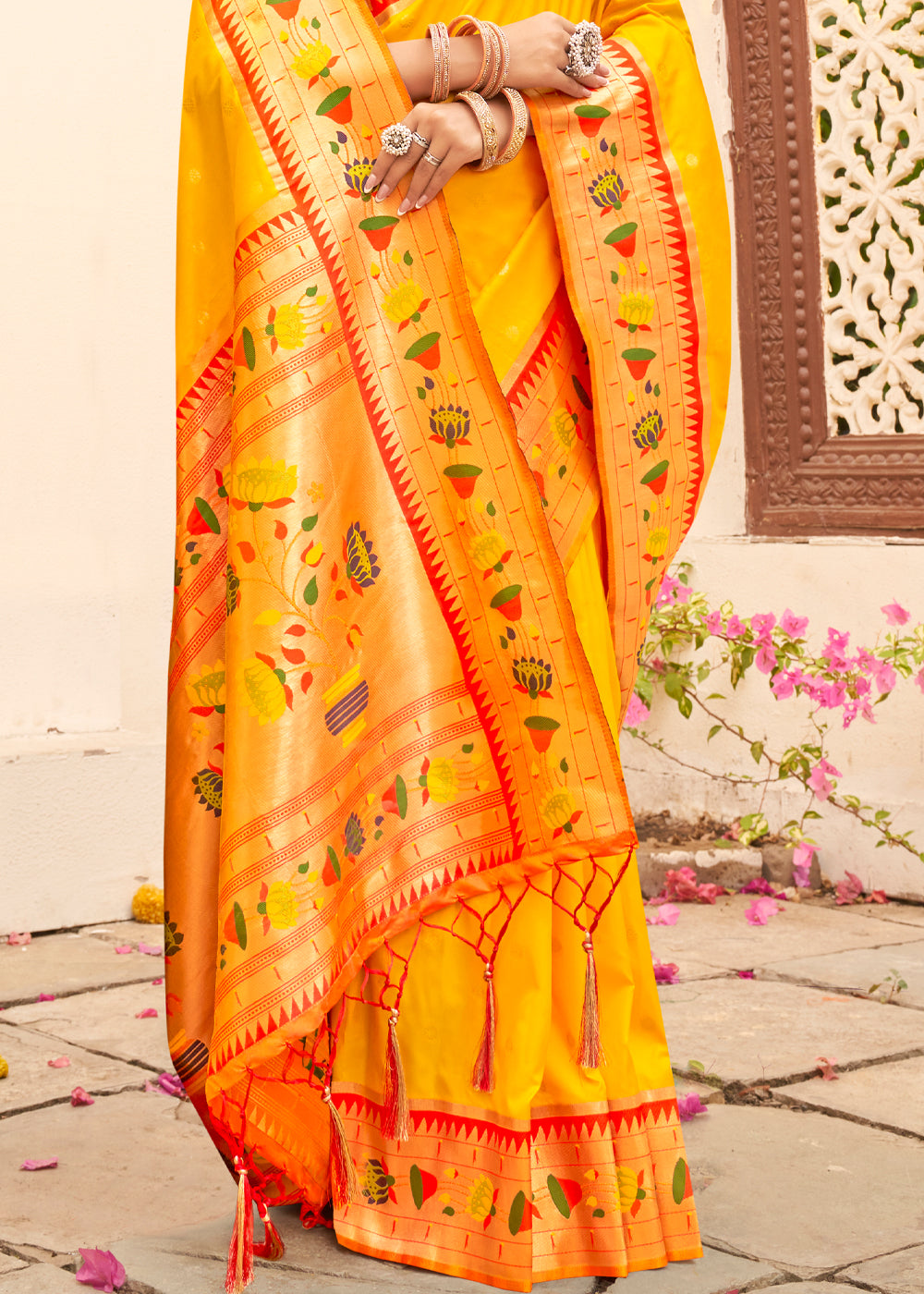 Paris Daisy Yellow Woven Paithani Silk Saree