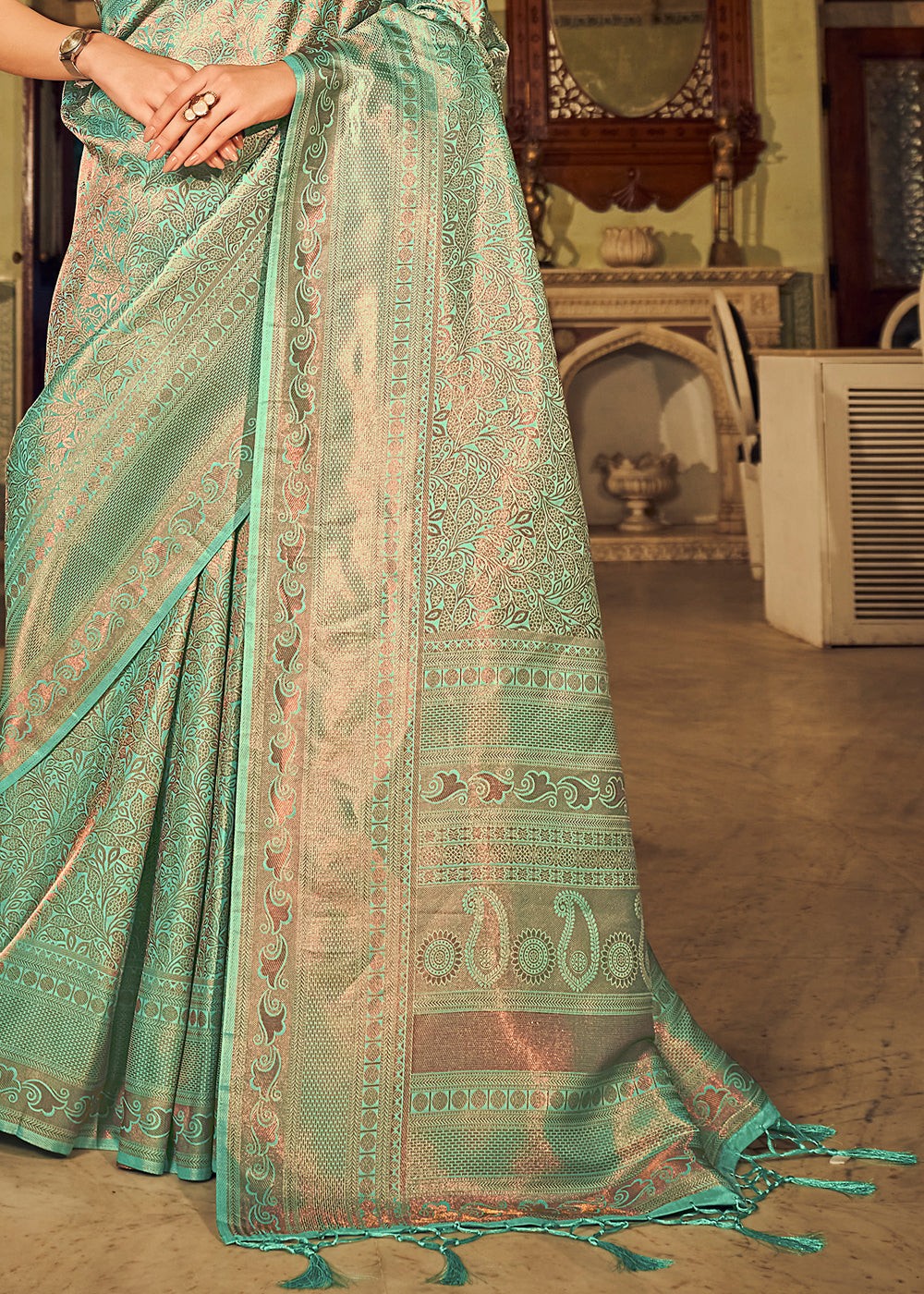 Deco Green Dual Tone Kanjivaram Silk Saree