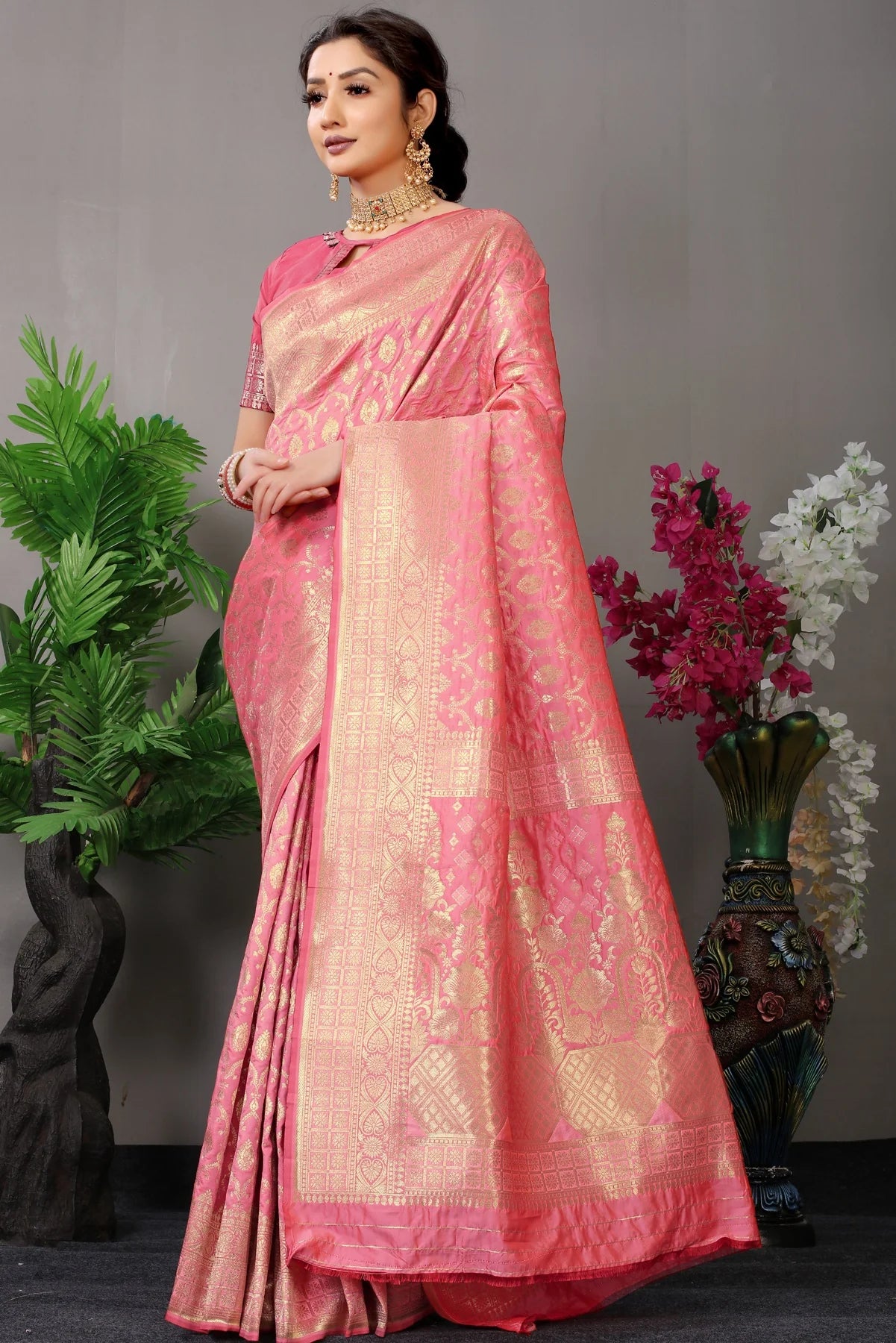 Baby Pink Color Kanjivaram Silk Saree With Golden Zari Weaving Work