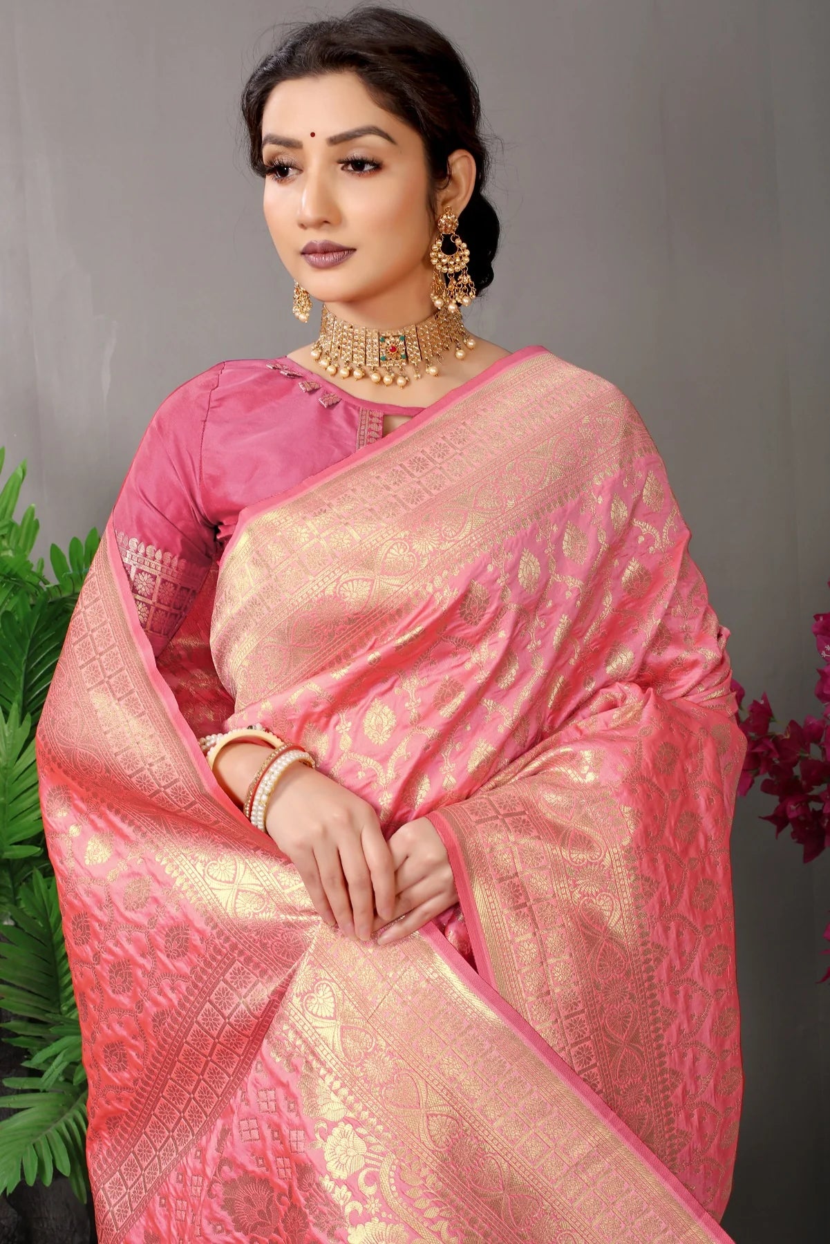 Baby Pink Color Kanjivaram Silk Saree With Golden Zari Weaving Work