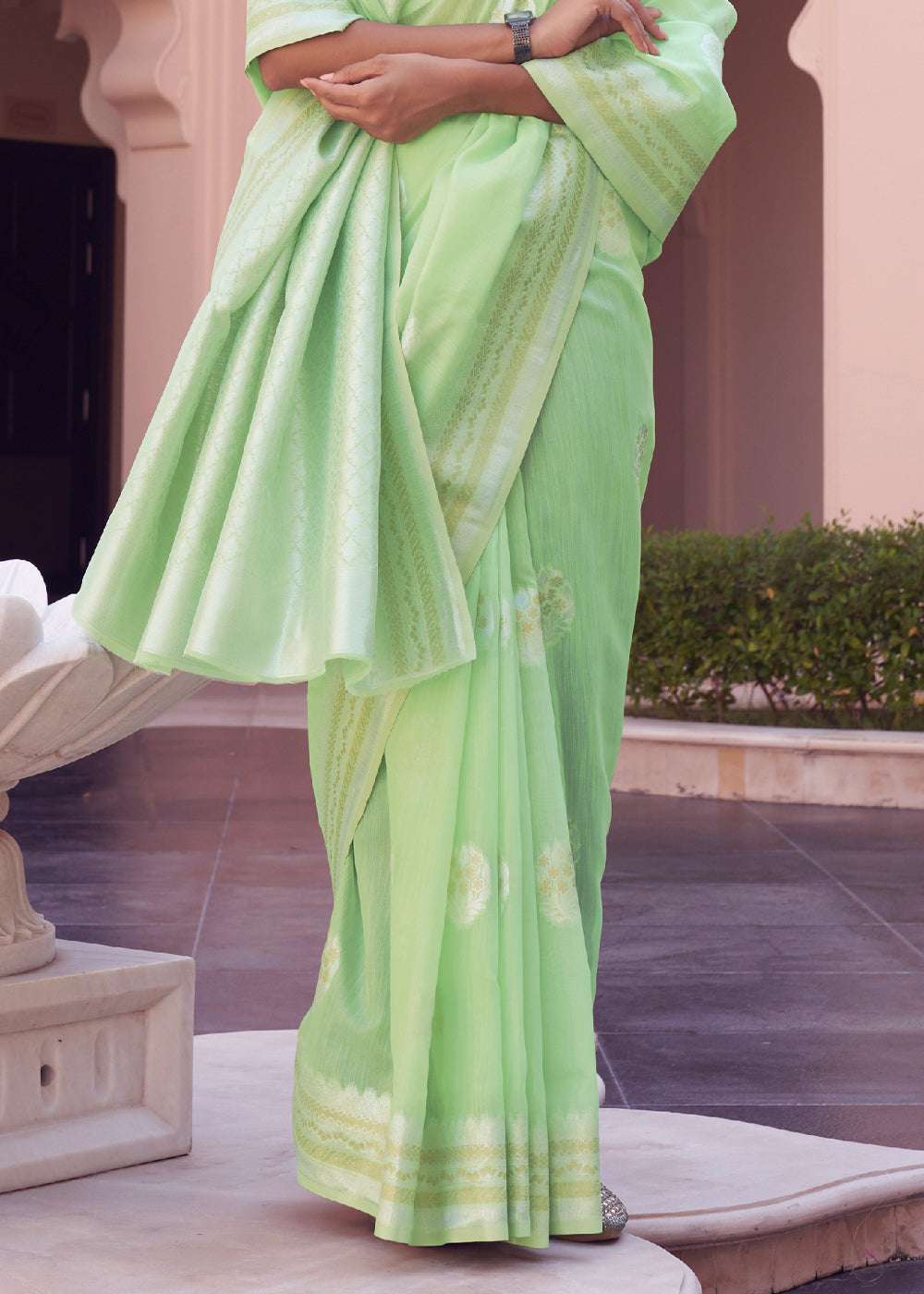 Swamp Green Woven Banarasi Linen Silk Saree