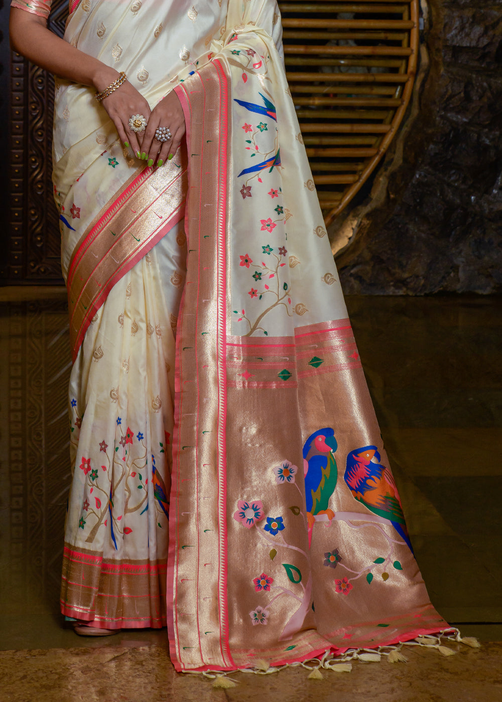 Linen White Woven paithani Silk Saree