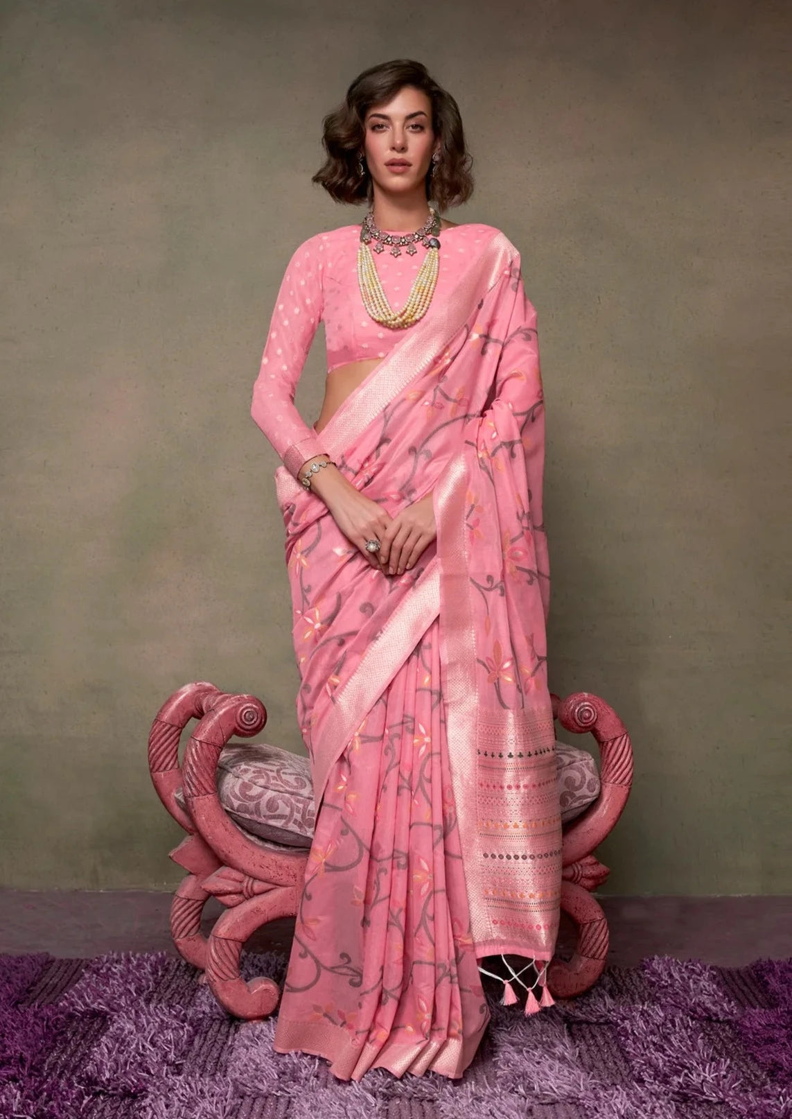 Peach Floral Jamdani Spun Cotton Handwoven Saree