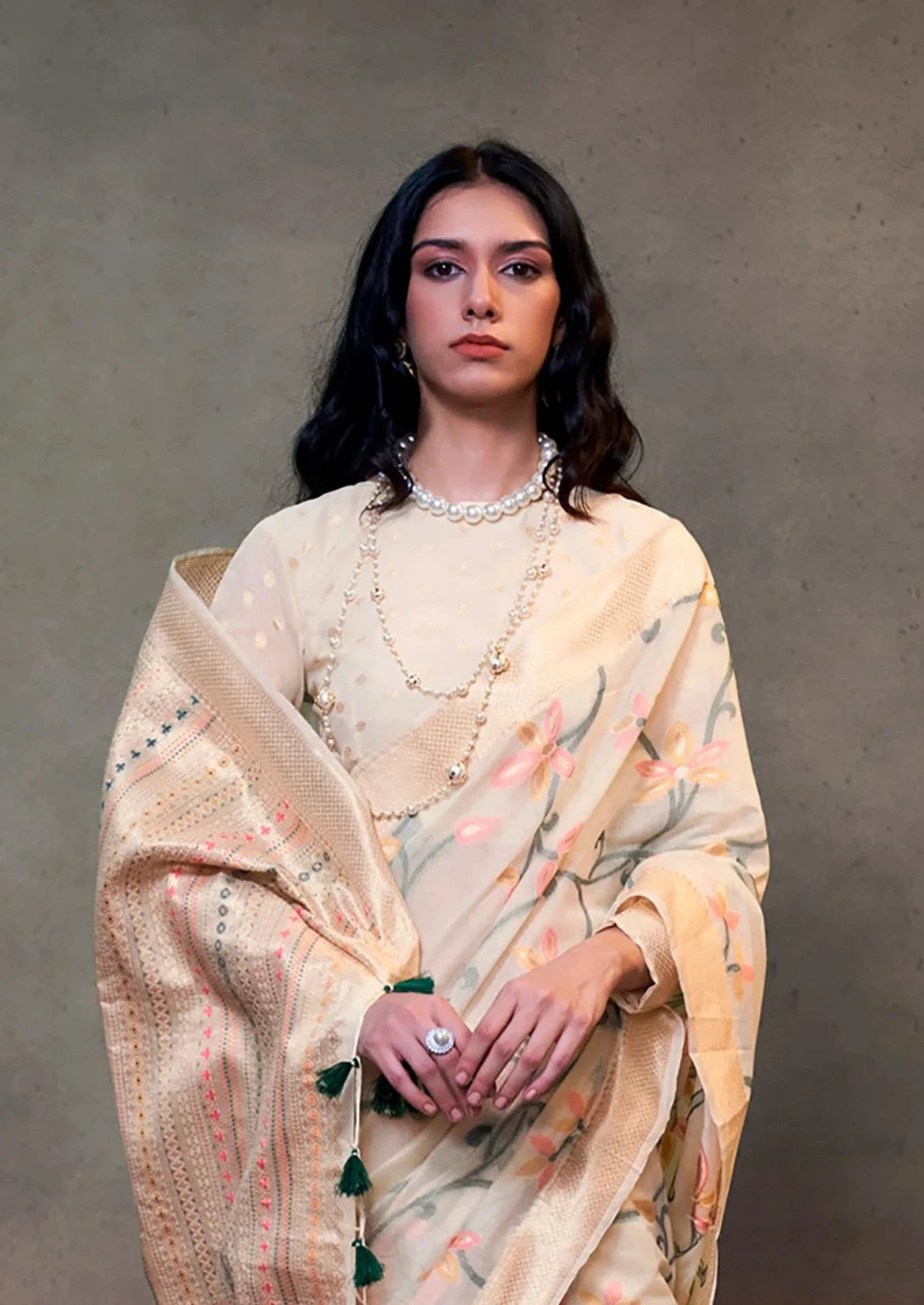 Cream Floral Jamdani Spun Cotton Handwoven Saree