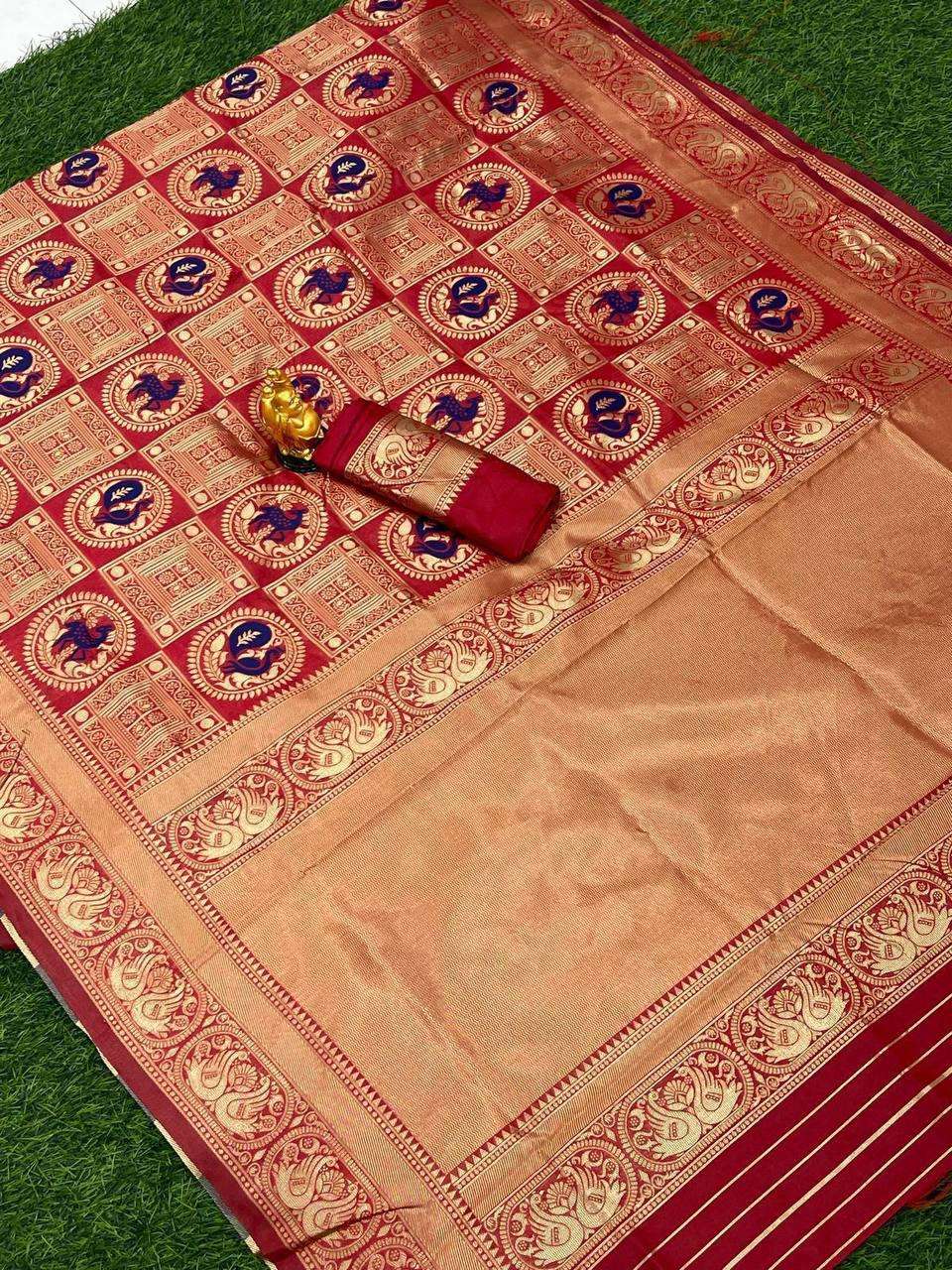 Soft Silk Kanjivaram Wedding Saree With Beautiful Rich Pallu - Mira Fashion