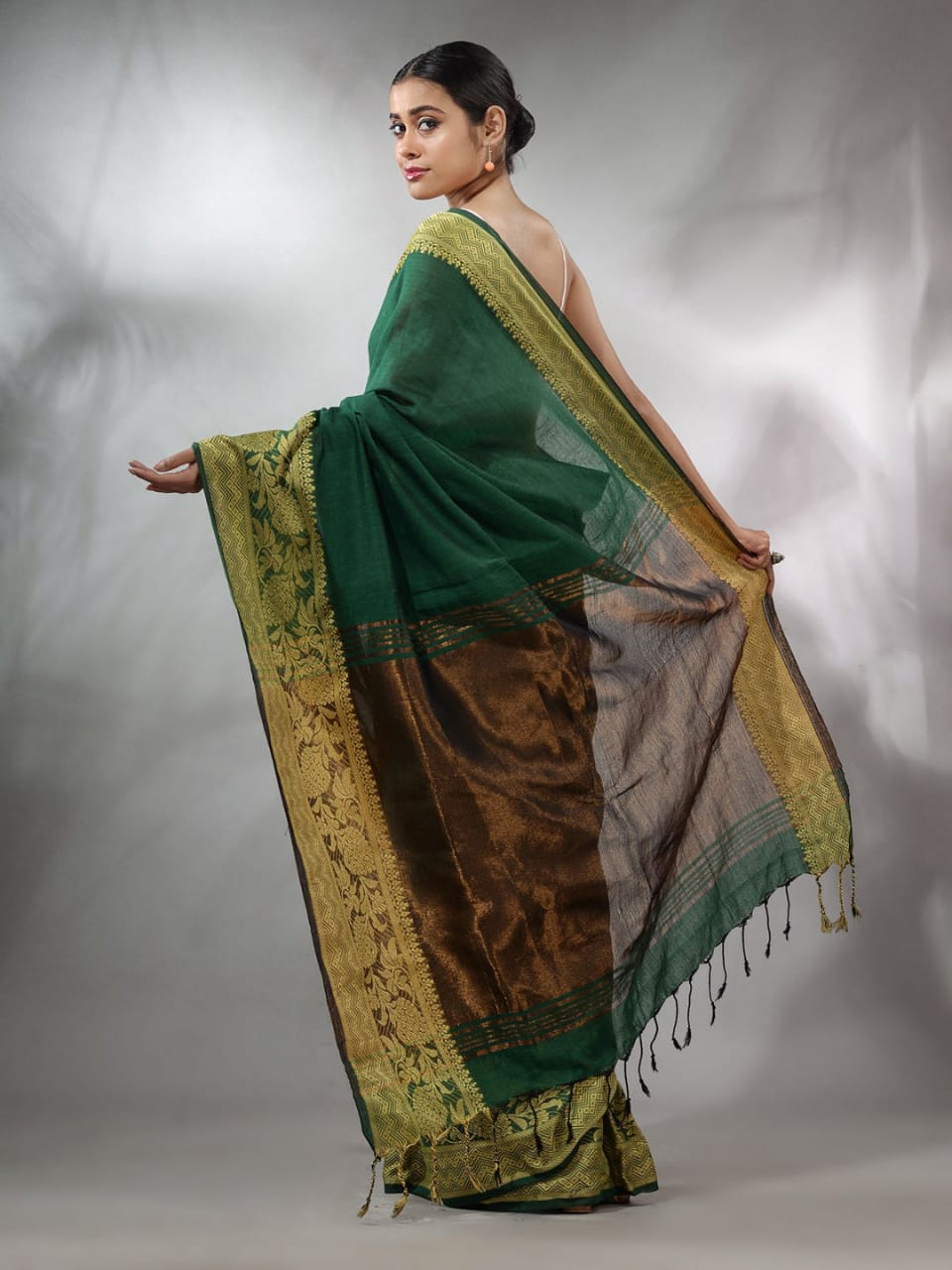 Plantation Green Cotton Saree with Jackqurd Border