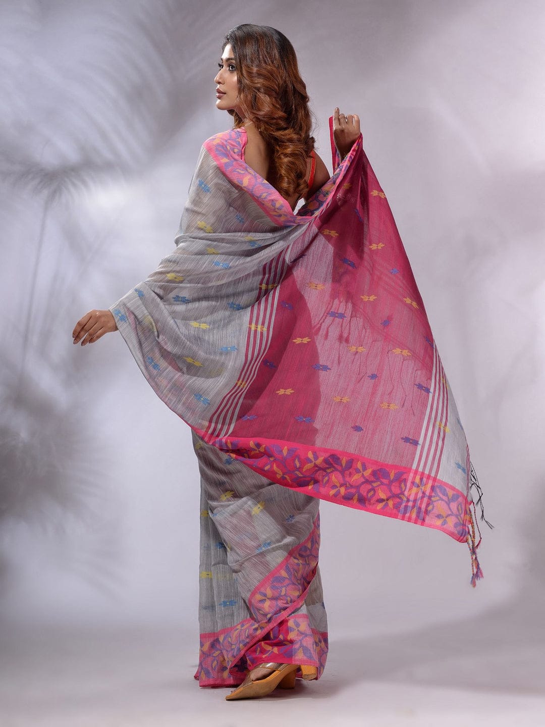 Old Grey and Pink Cotton Saree with Jackqurd Border