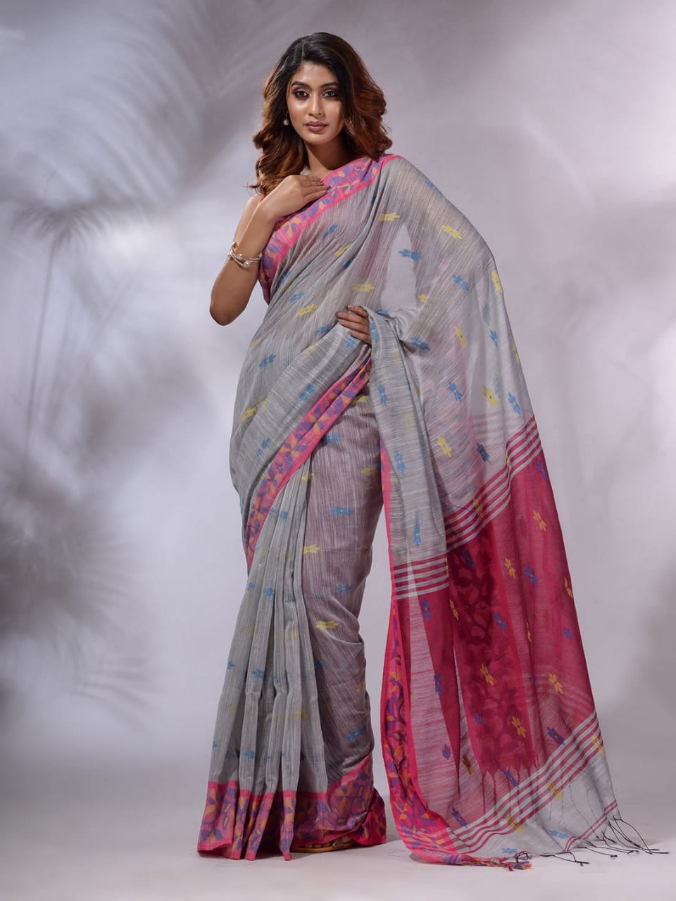 Old Grey and Pink Cotton Saree with Jackqurd Border