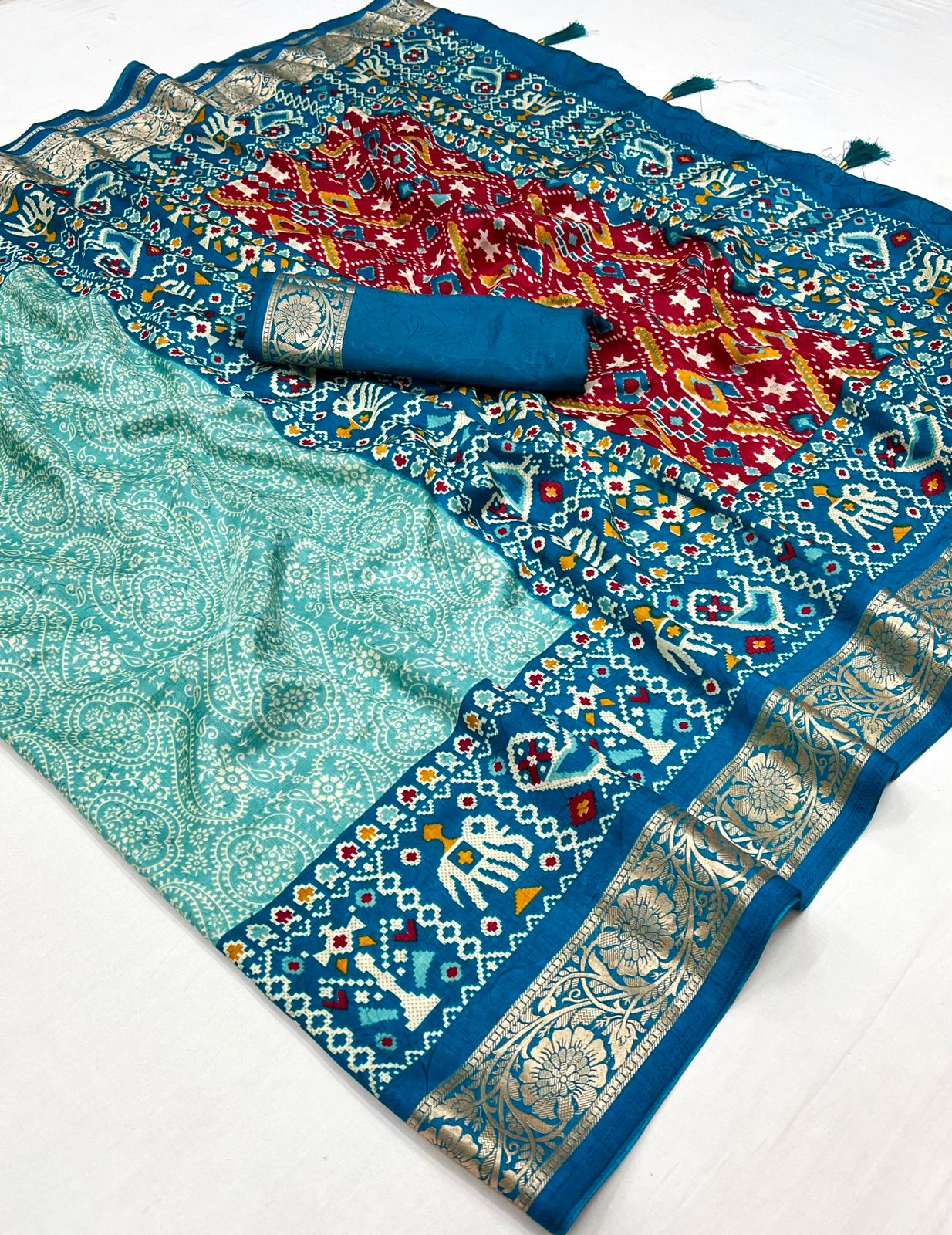 Cutty Sark Blue Green Printed Tussar Silk Saree