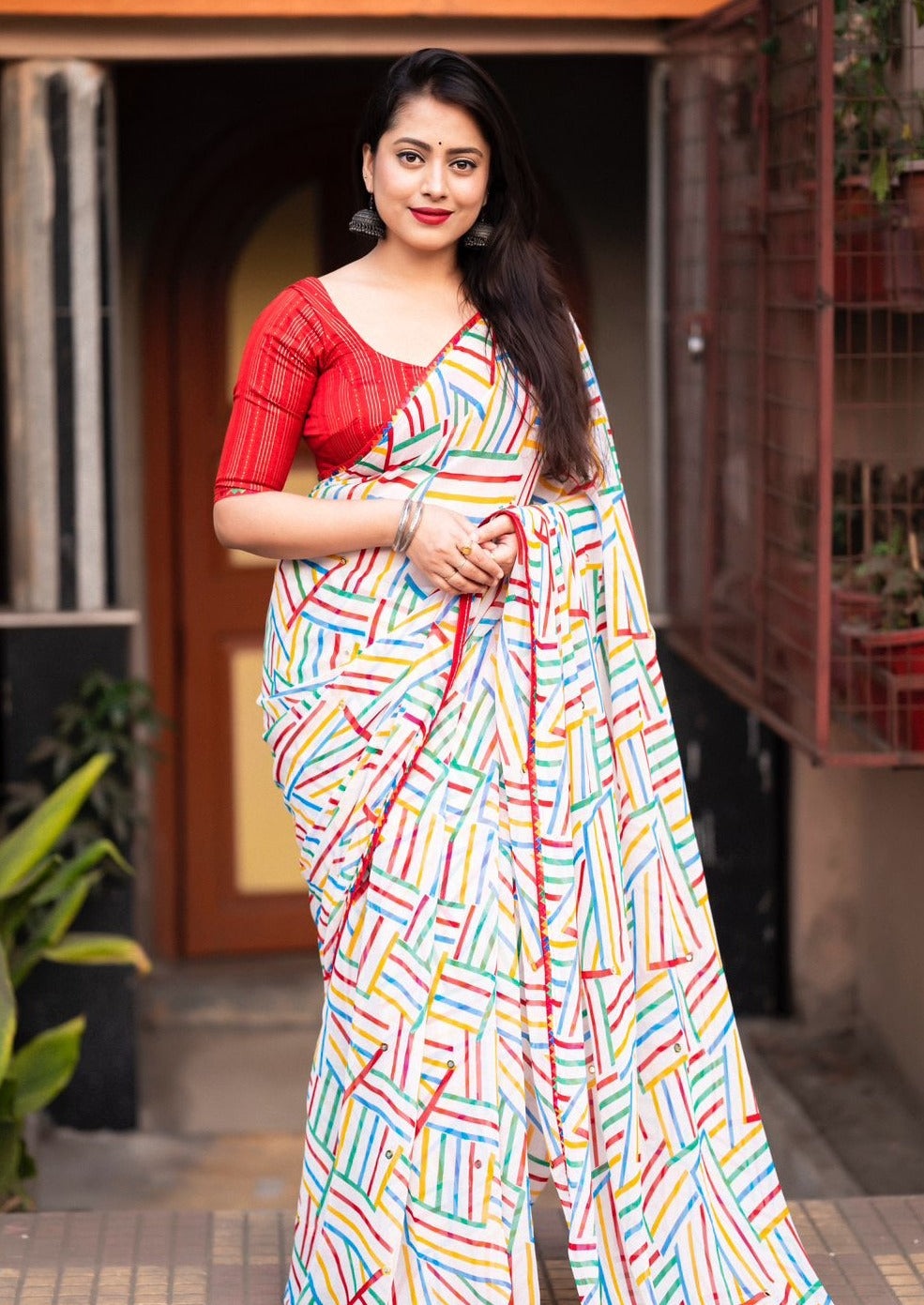 Soft Georgette Saree With Multicolor Geometric Prints