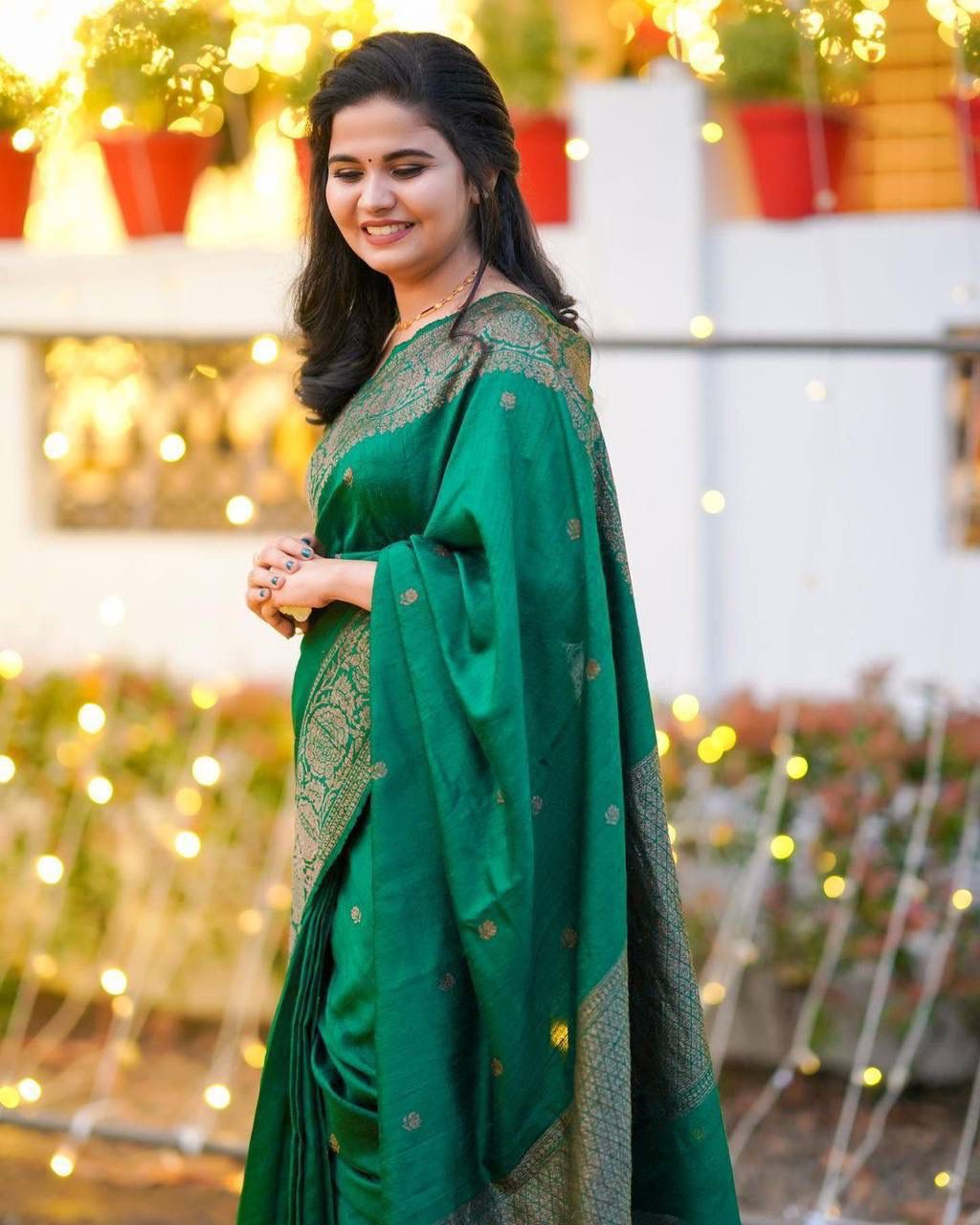 Green Color Organic Banarasi Saree With Rich Pallu