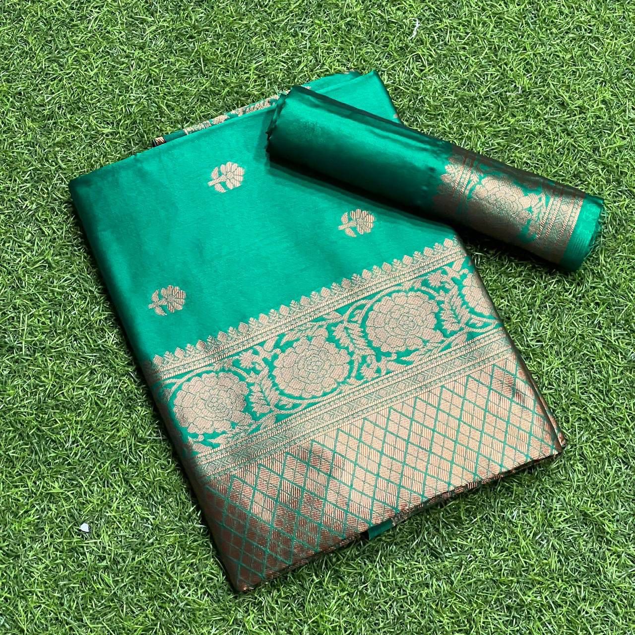 Green Color Organic Banarasi Saree With Rich Pallu