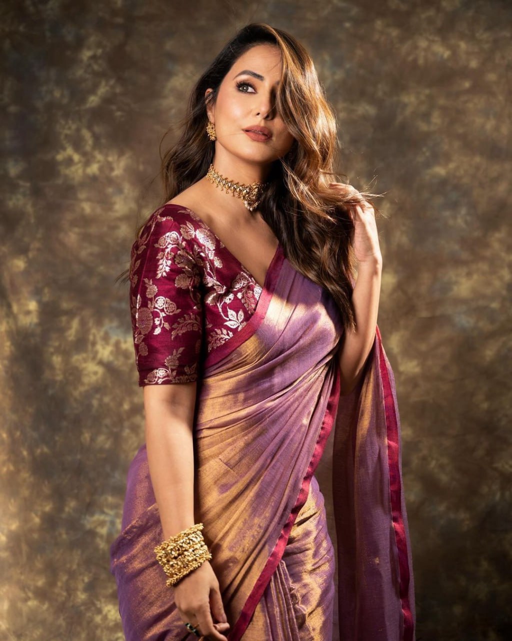 Beautiful Designer Jimmy Choo Silk Saree With Fancy Lace and Blouse With Banarasi Jacquard Weaving