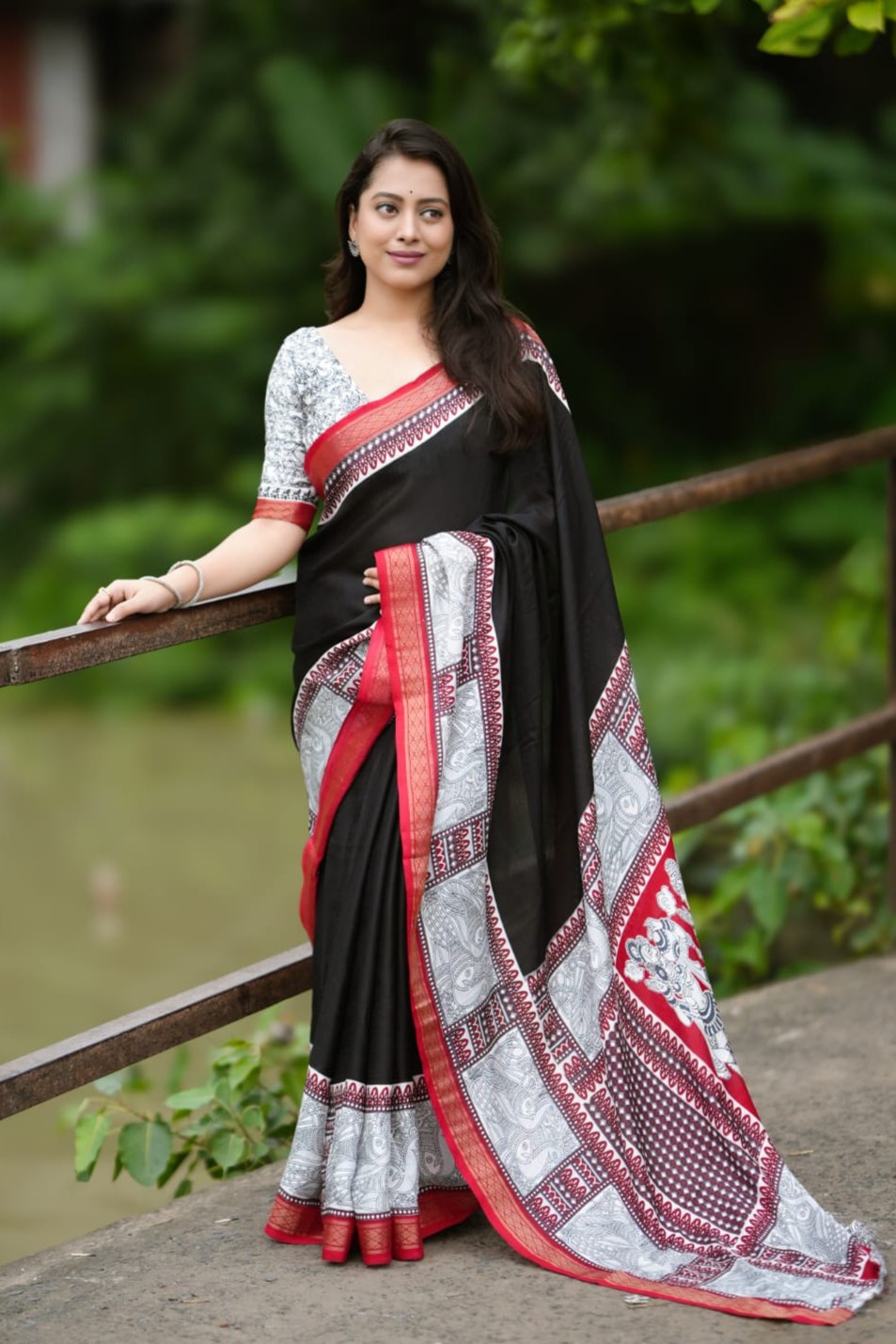 Soft Pashmina Cotton Saree With Self Woven Designs And Zari Pattu Woven Border