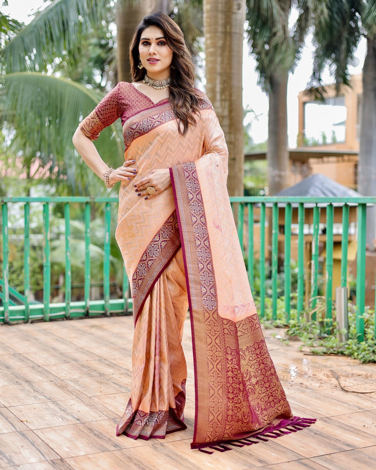 Light Pink Color Premium Kanjivaram Pattu Silk Saree With Zari Weaving and Leheriya All Over The Body With Heavy Border