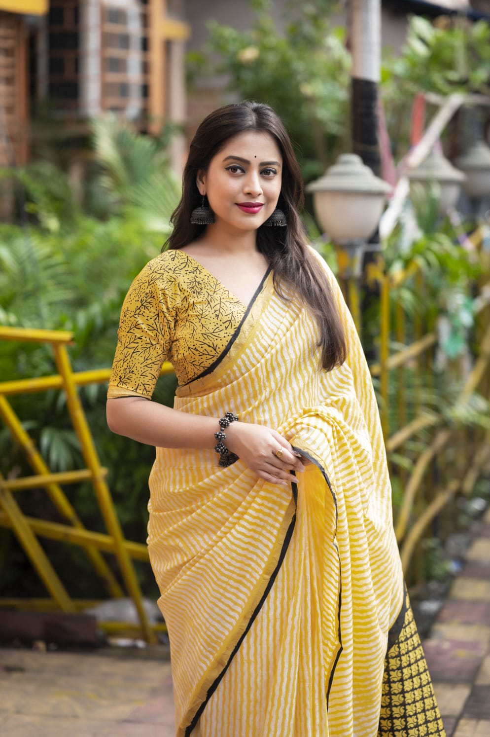 Light Yellow Color Premium Cotton Leheriya Batik Saree With Ajrakh Pallu