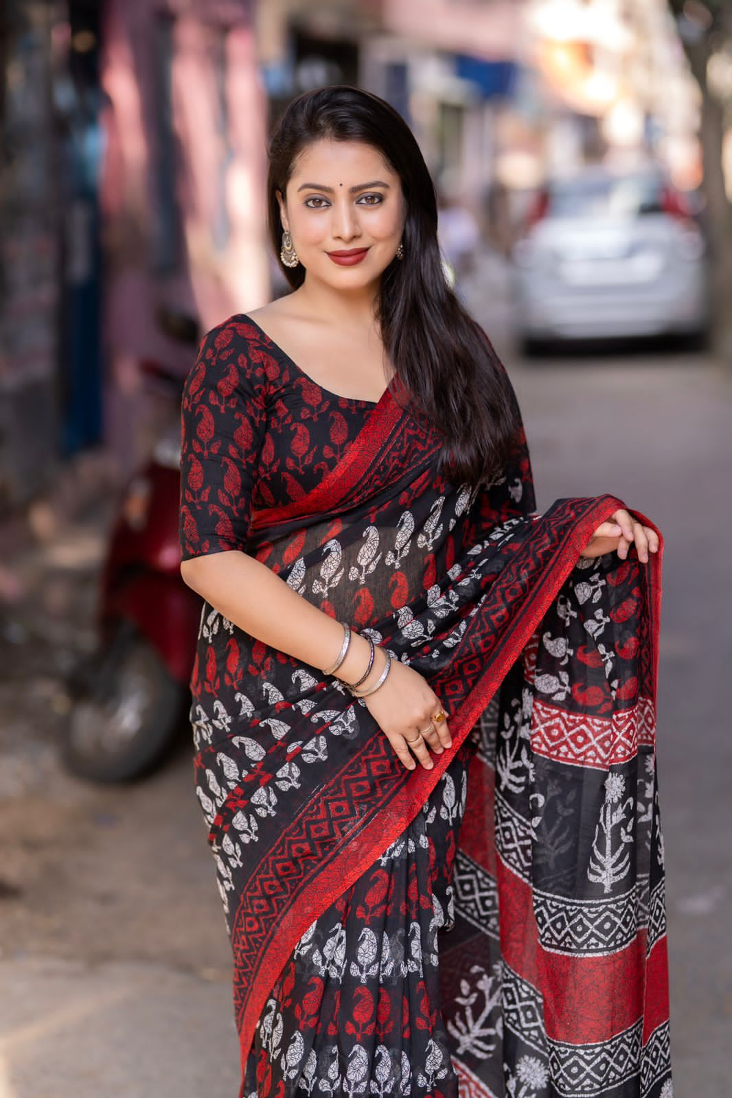 Black and Red Color Soft Linen Printed Saree