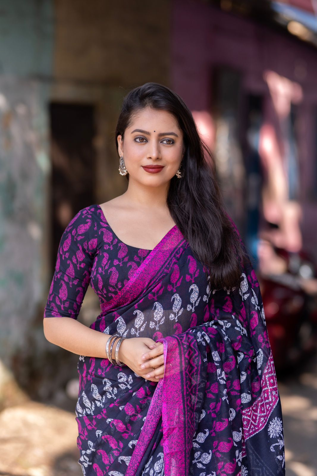 Black and Dark Pink Color Soft Linen Printed Saree