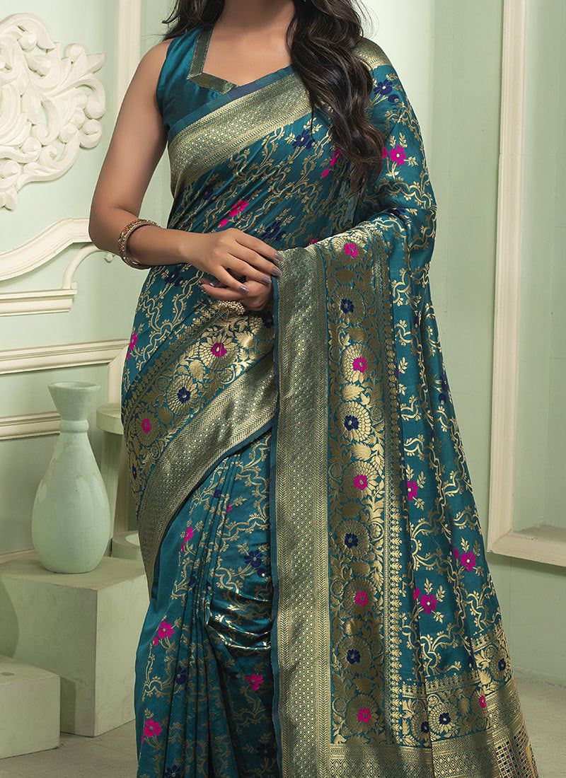 Woven Art Silk Jacquard Saree in Green