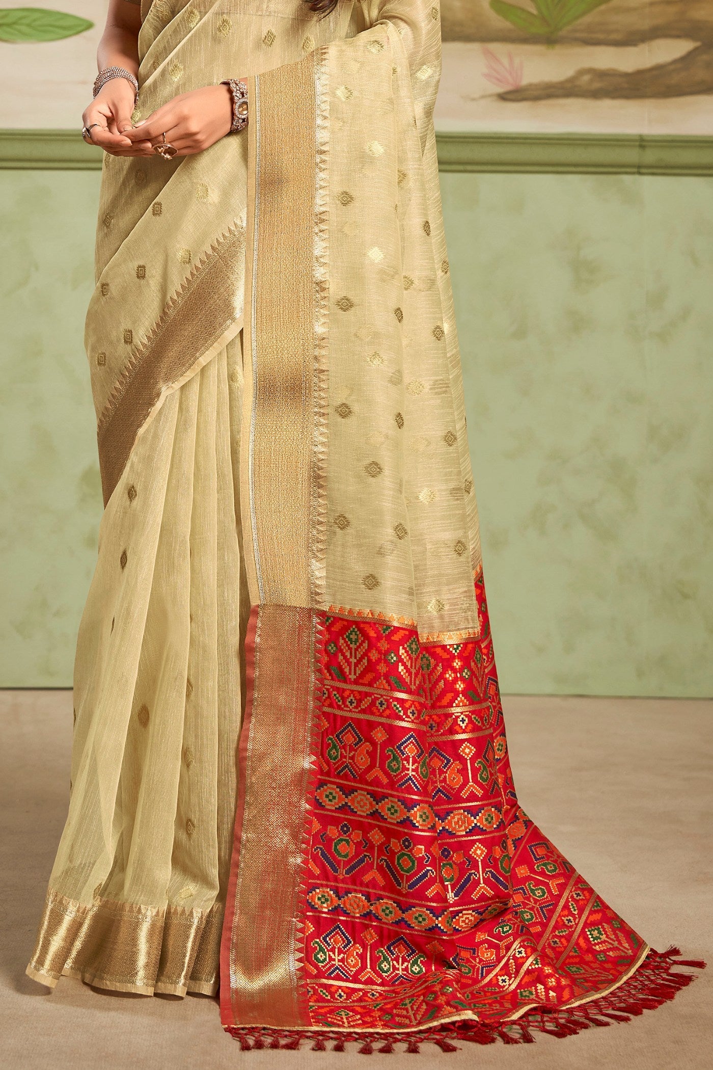 Tumbleweed Cream Banarasi Tissue Silk Saree