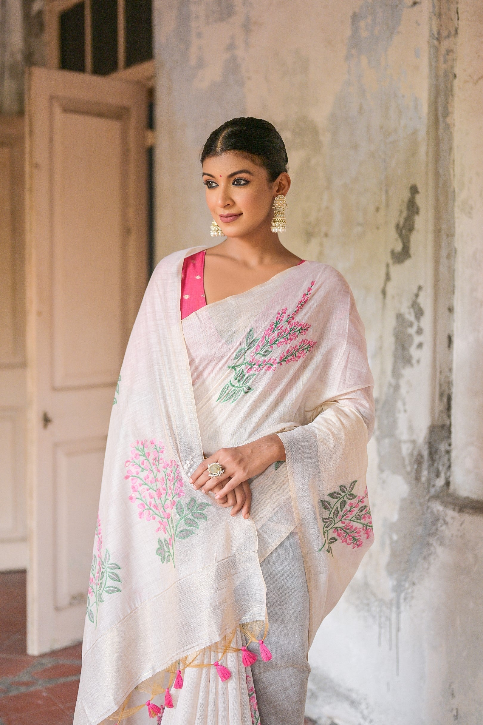 Iron White Muga Cotton Woven Saree