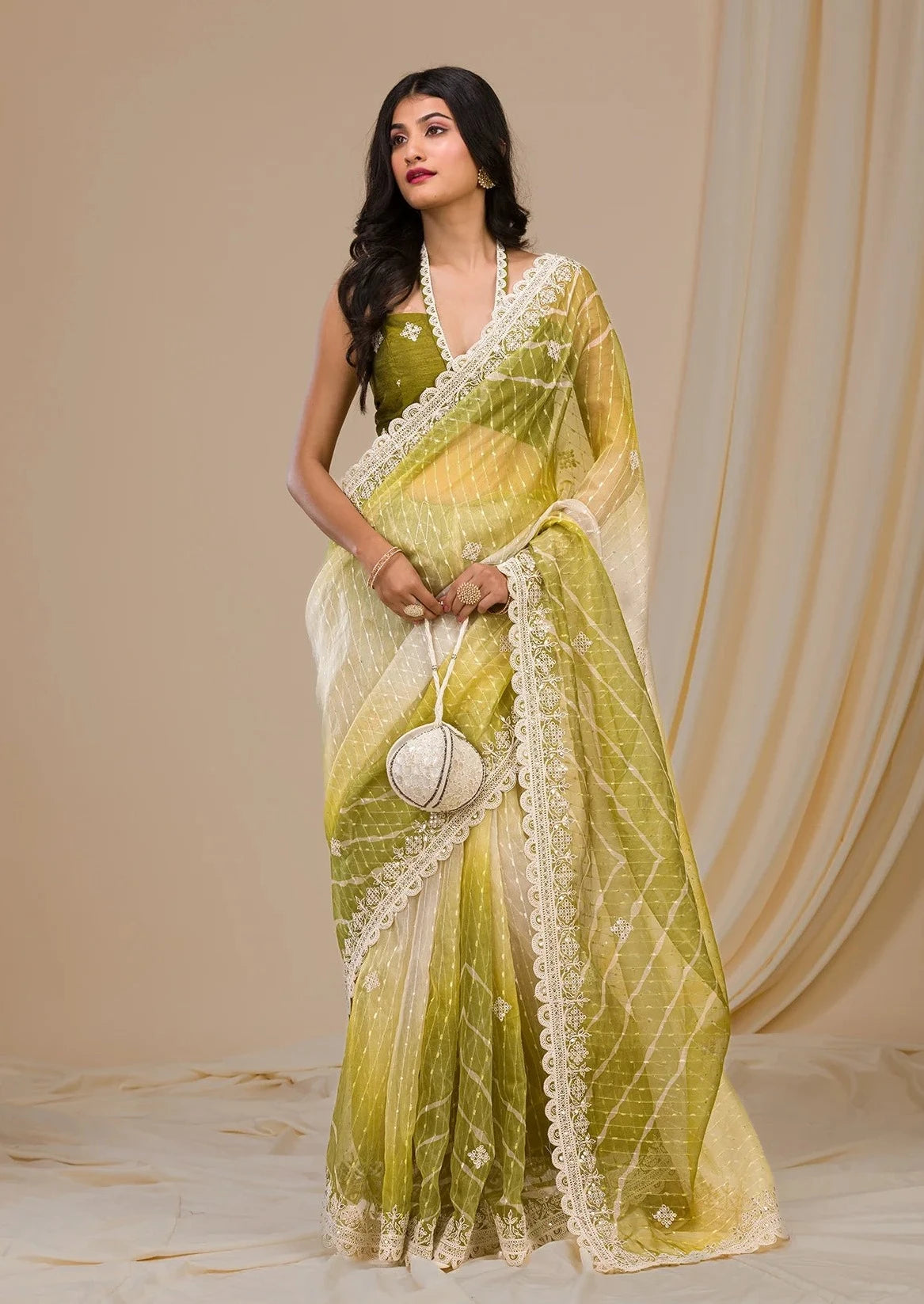 Premium Georgette Saree With Thread Work & Embroidery Border