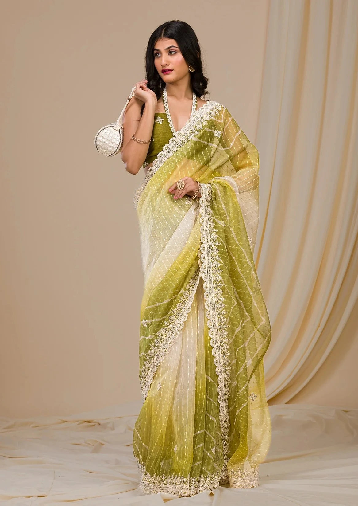 Premium Georgette Saree With Thread Work & Embroidery Border