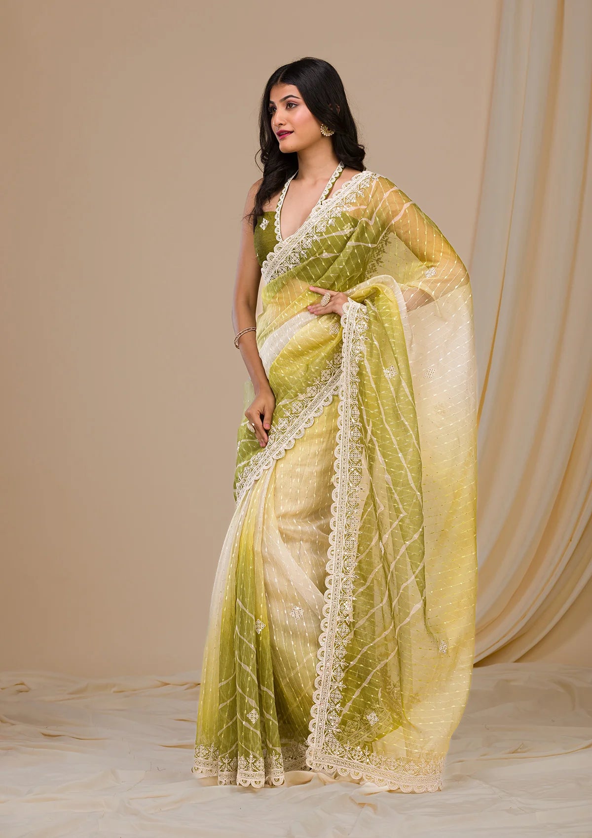 Premium Georgette Saree With Thread Work & Embroidery Border