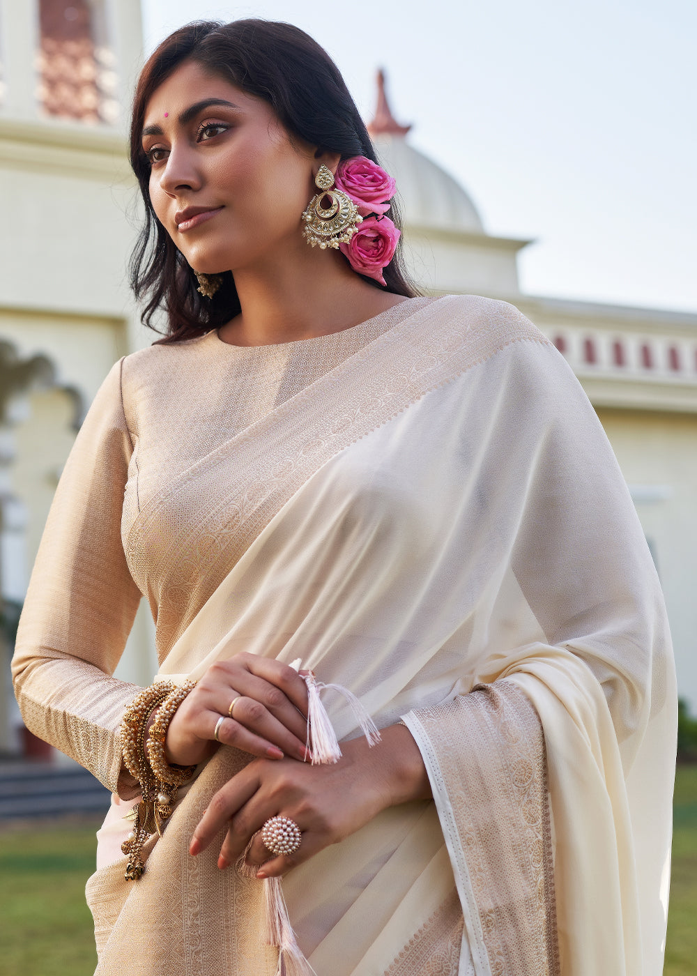 Timberwolf White and Pink Woven Georgette saree