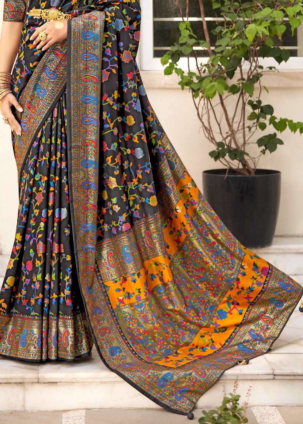 Metal Black Handloom Printed Kashmiri Jamewar Silk Saree