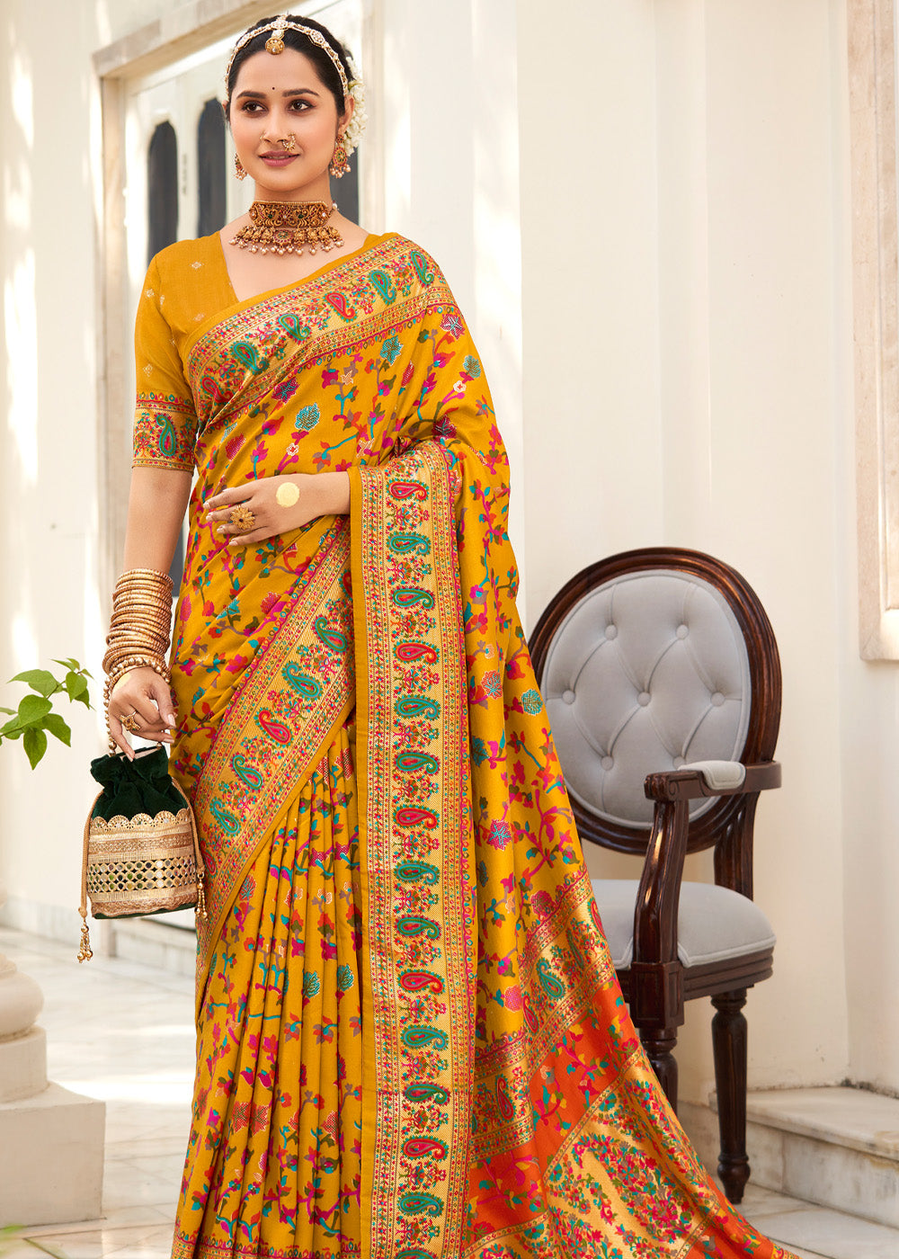 Medallion Yellow Handloom Printed Kashmiri Jamewar Silk Saree