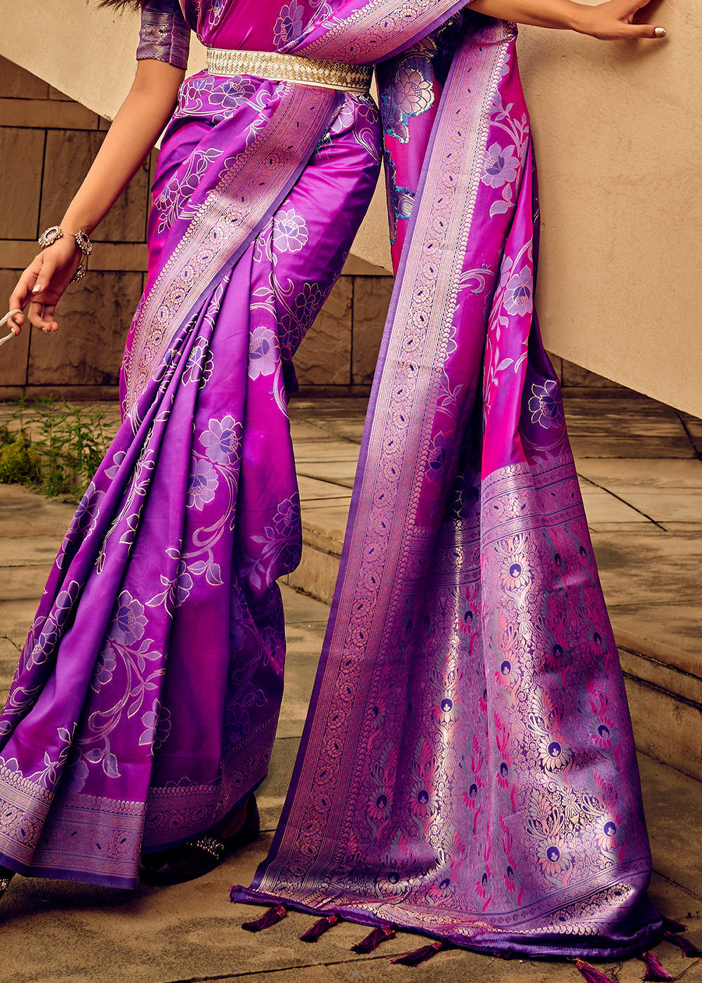 Seance Purple Zari Woven Banarasi Handloom Silk Saree