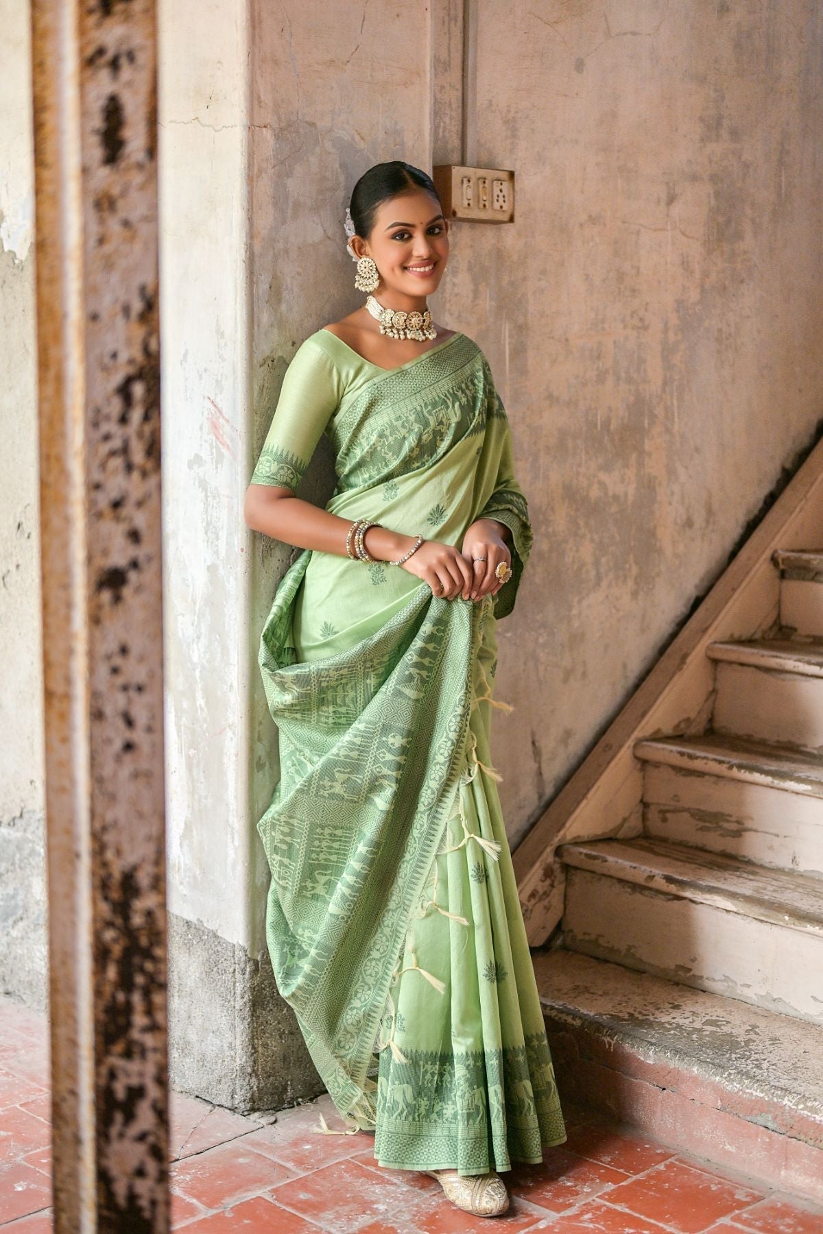 Thistle Green Handloom Banarasi Raw Silk Saree