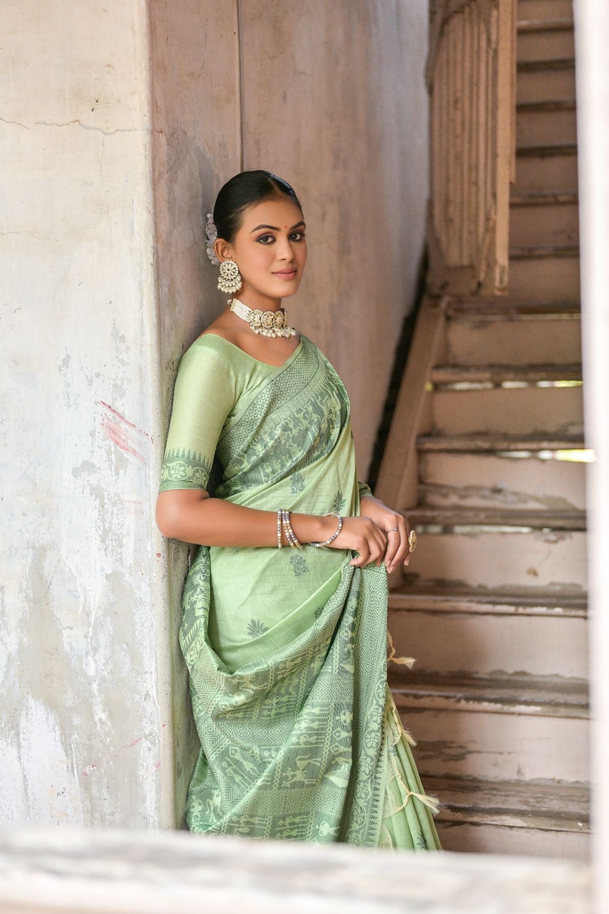 Thistle Green Handloom Banarasi Raw Silk Saree