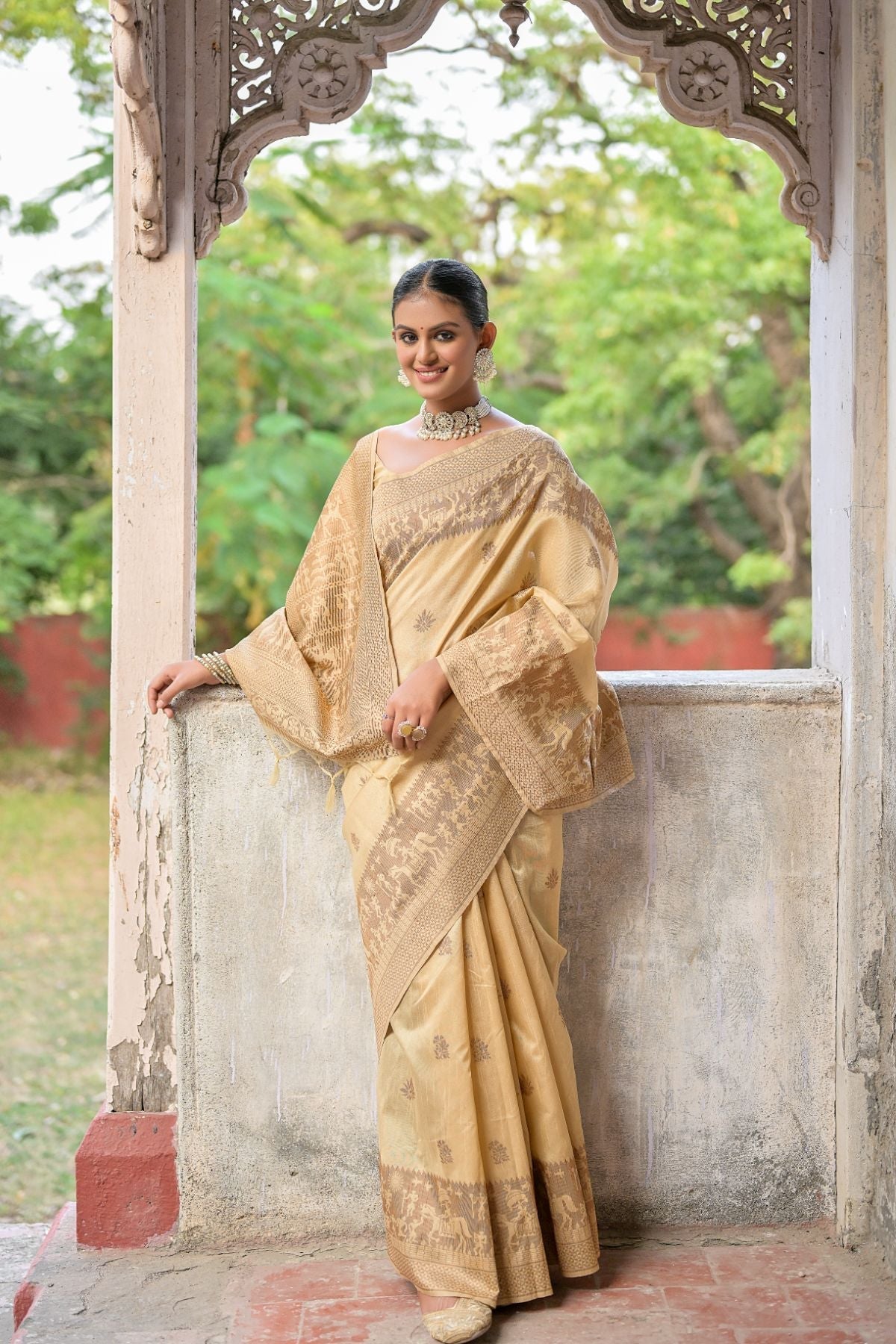 Twine Golden Handloom Banarasi Raw Silk Saree