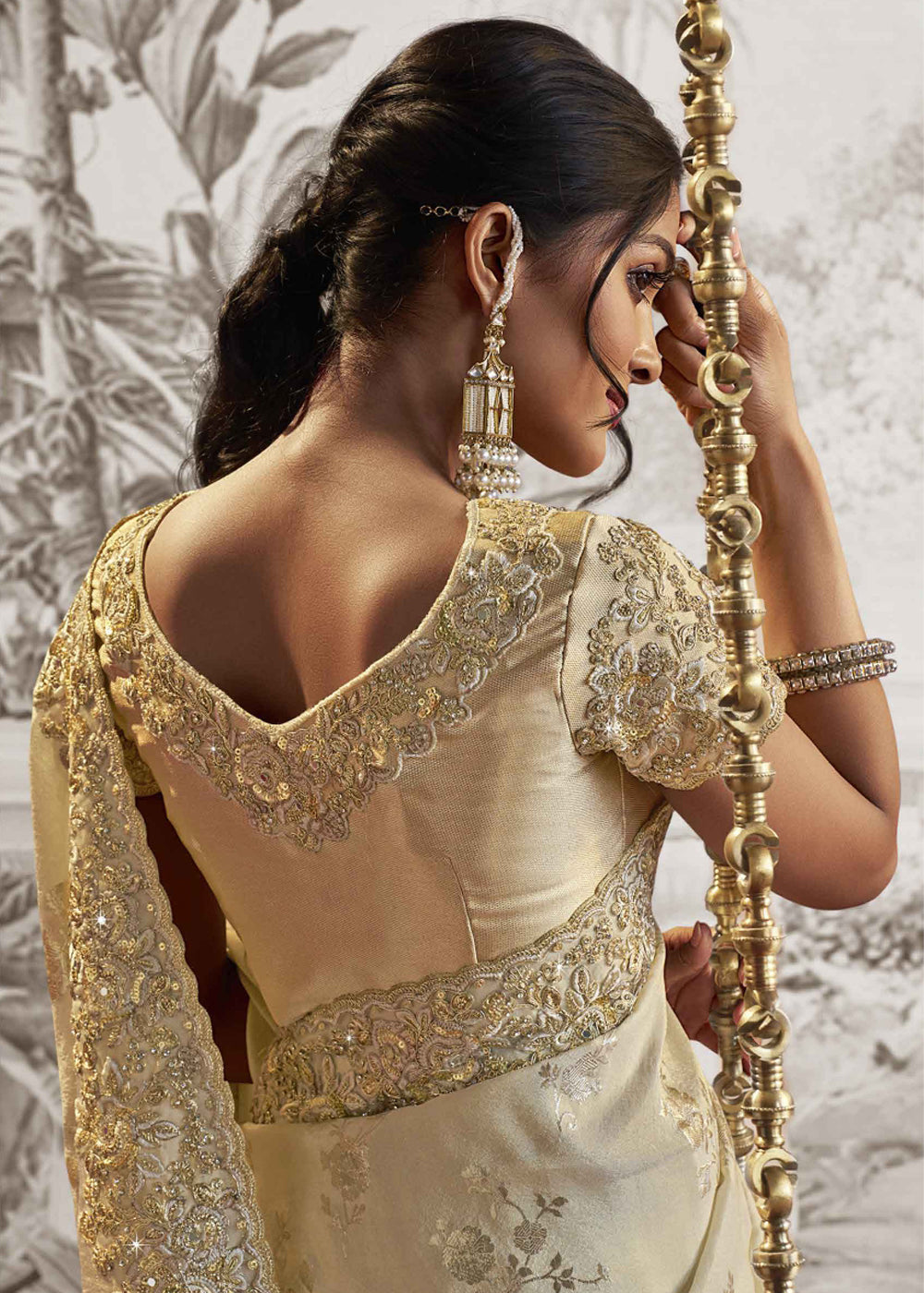 Linen White Embroidered Designer Silk Saree