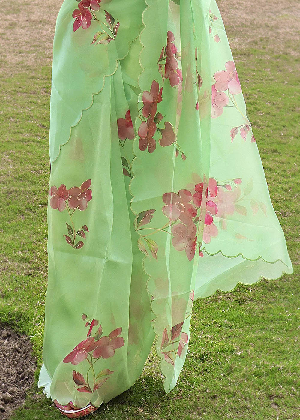 Smith Apple Green Digital Floral Print Organza Saree