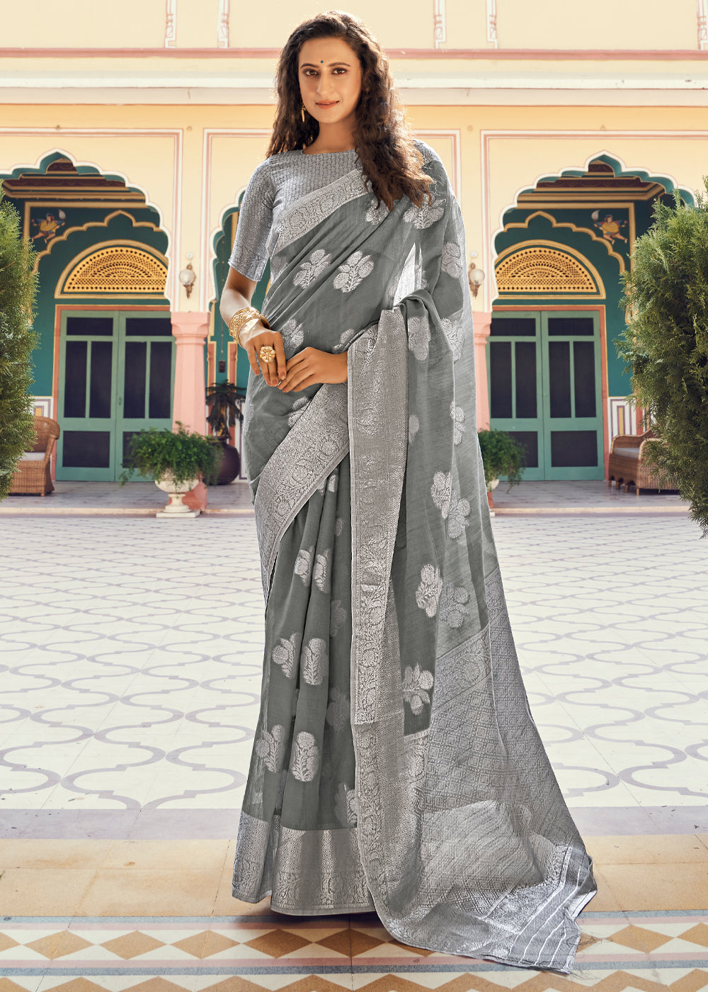 Tapa Grey Zari Woven Banarasi Linen Saree