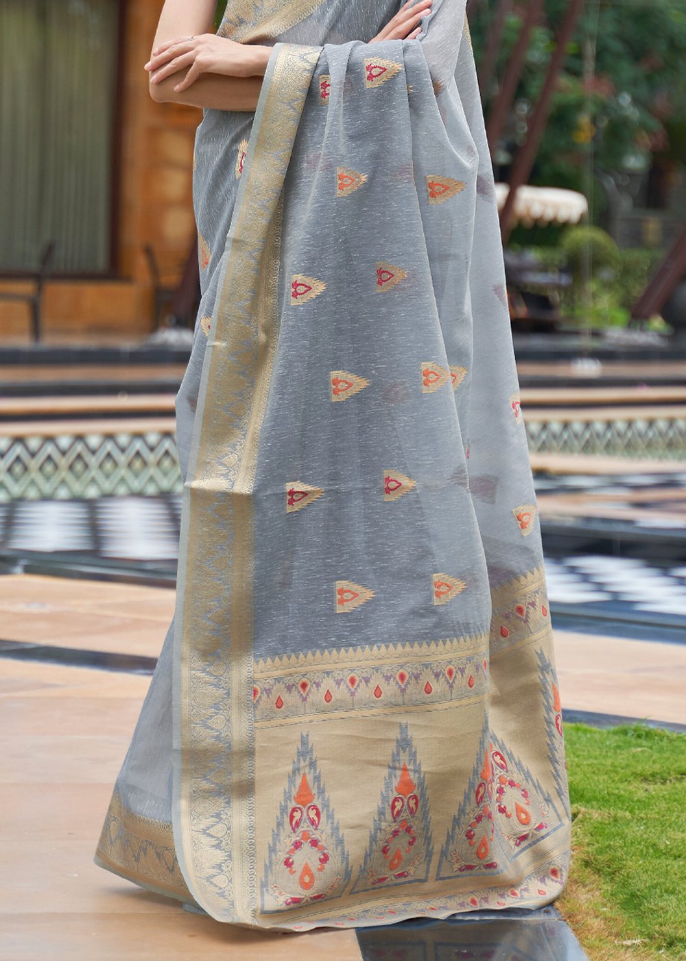 Pale Sky Grey Zari Woven Banarasi Linen Saree