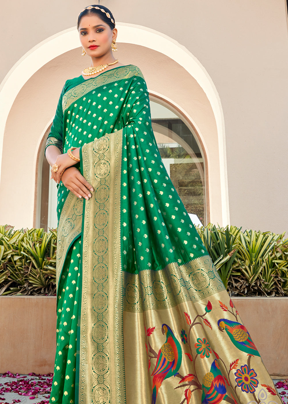 Amazon Green Woven Paithani Silk Saree